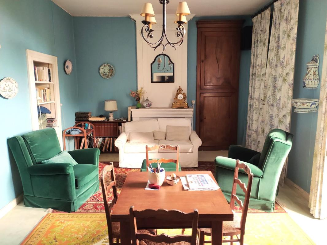 6 bedroom maison a renover in Villebois, Charente, France