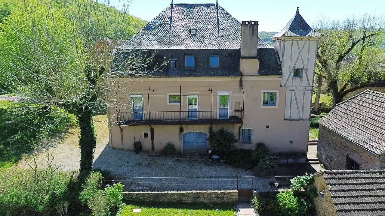 16 bedroom maison de maitre in Saint Michel Loubejou, Lot, France