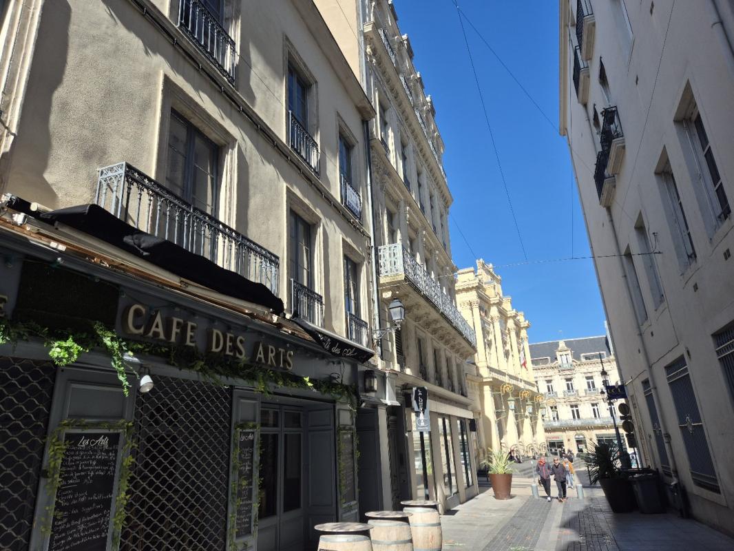 3 bedroom appartement renove in Beziers, Hérault, France