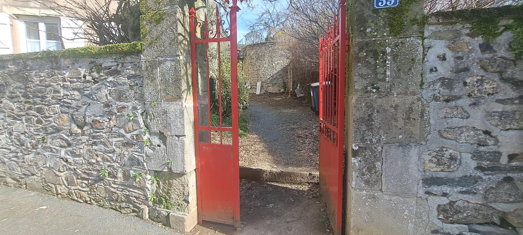 2 bedroom t3 in Juillac, Corrèze, France