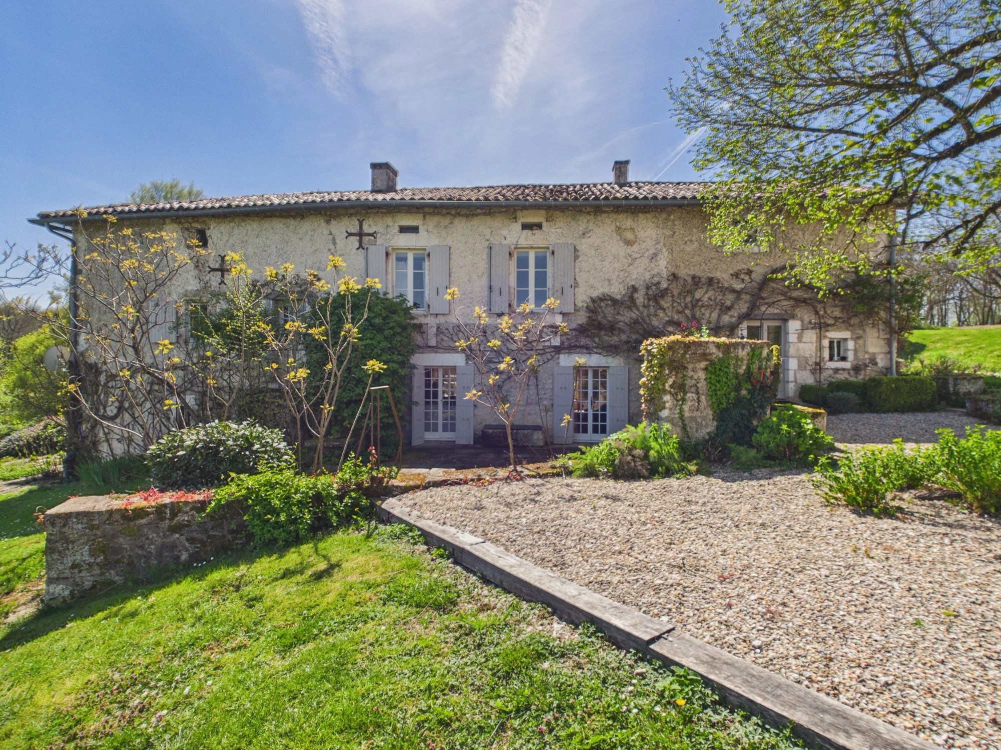 Exceptional property with swimming pool and outbuildings, Aquitaine – France – BVI85037