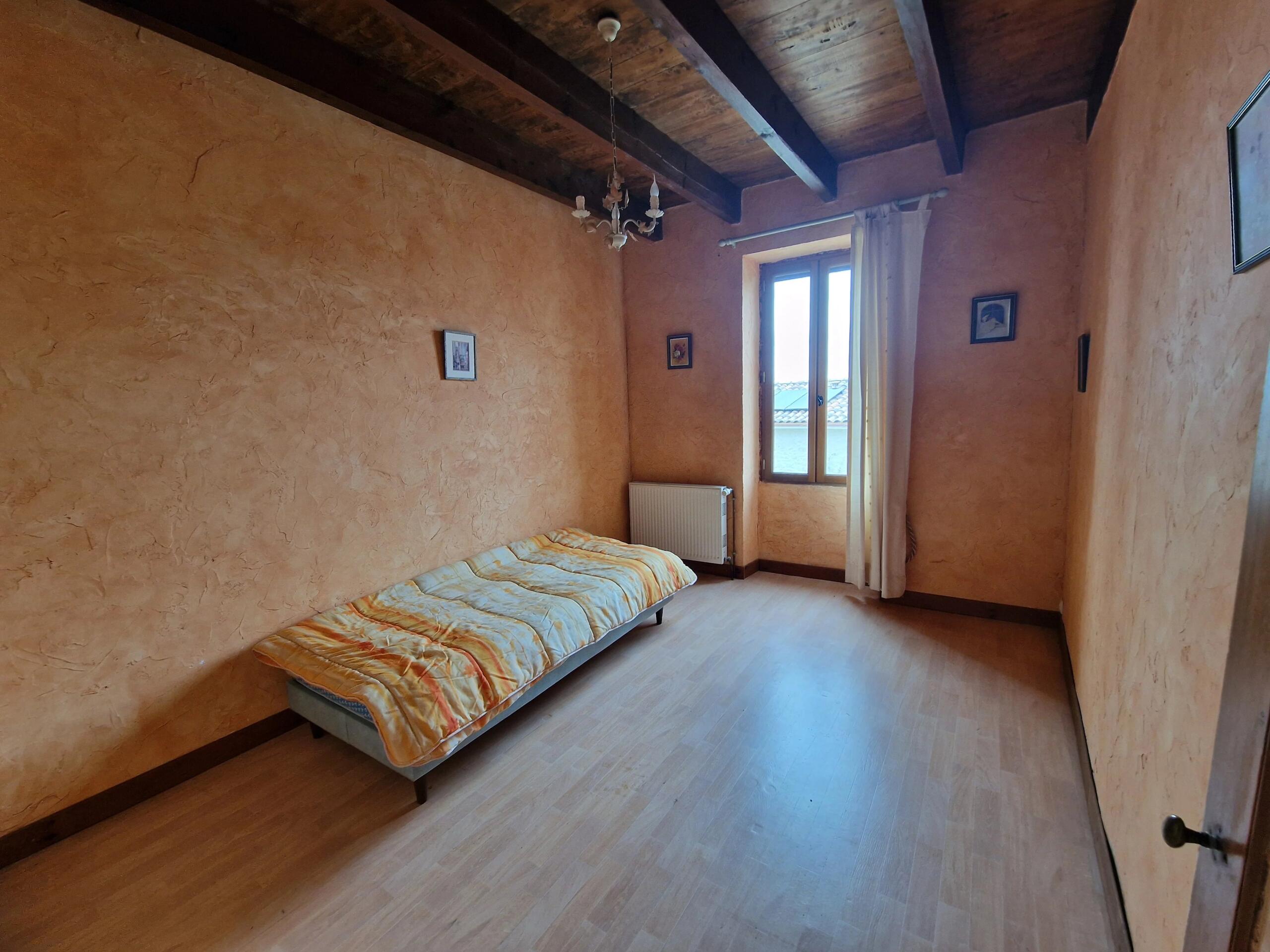 Spacious stone property with renovated barn, extensive land, and excellent potential, Aquitaine – France – BVI85116