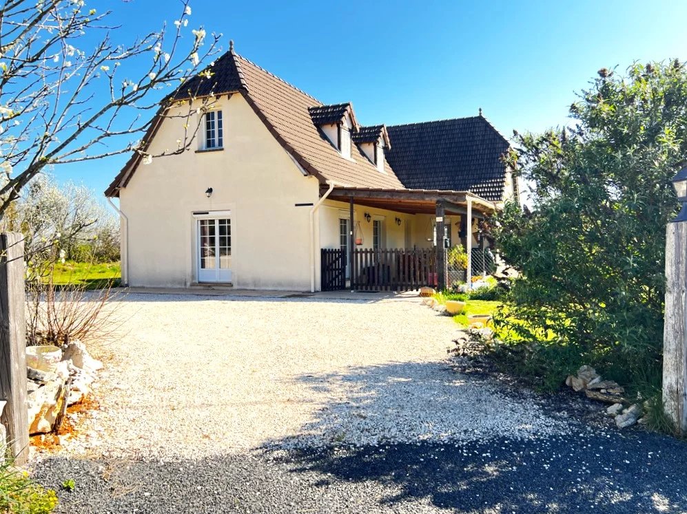 Sector, village: Causses du Quercy: superb, modern house with 3 en suite bedrooms and pool, Midi-Pyrénées – France – BVI84986