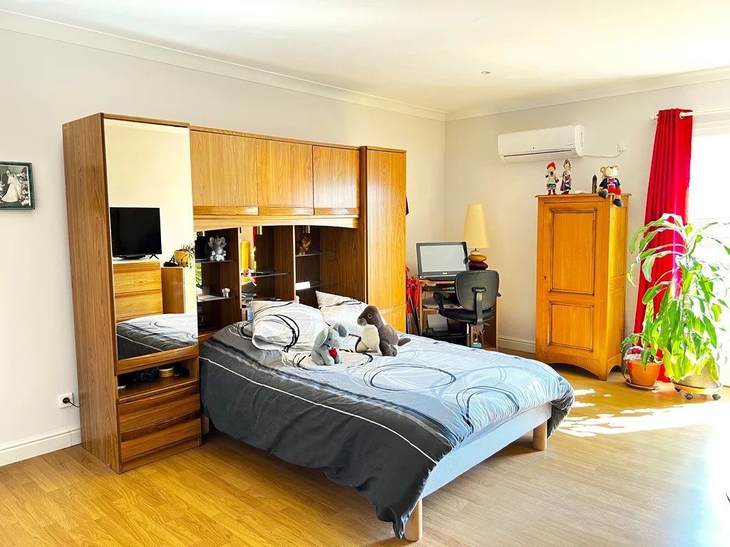 Sector, village: Causses du Quercy: superb, modern house with 3 en suite bedrooms and pool, Midi-Pyrénées – France – BVI84986