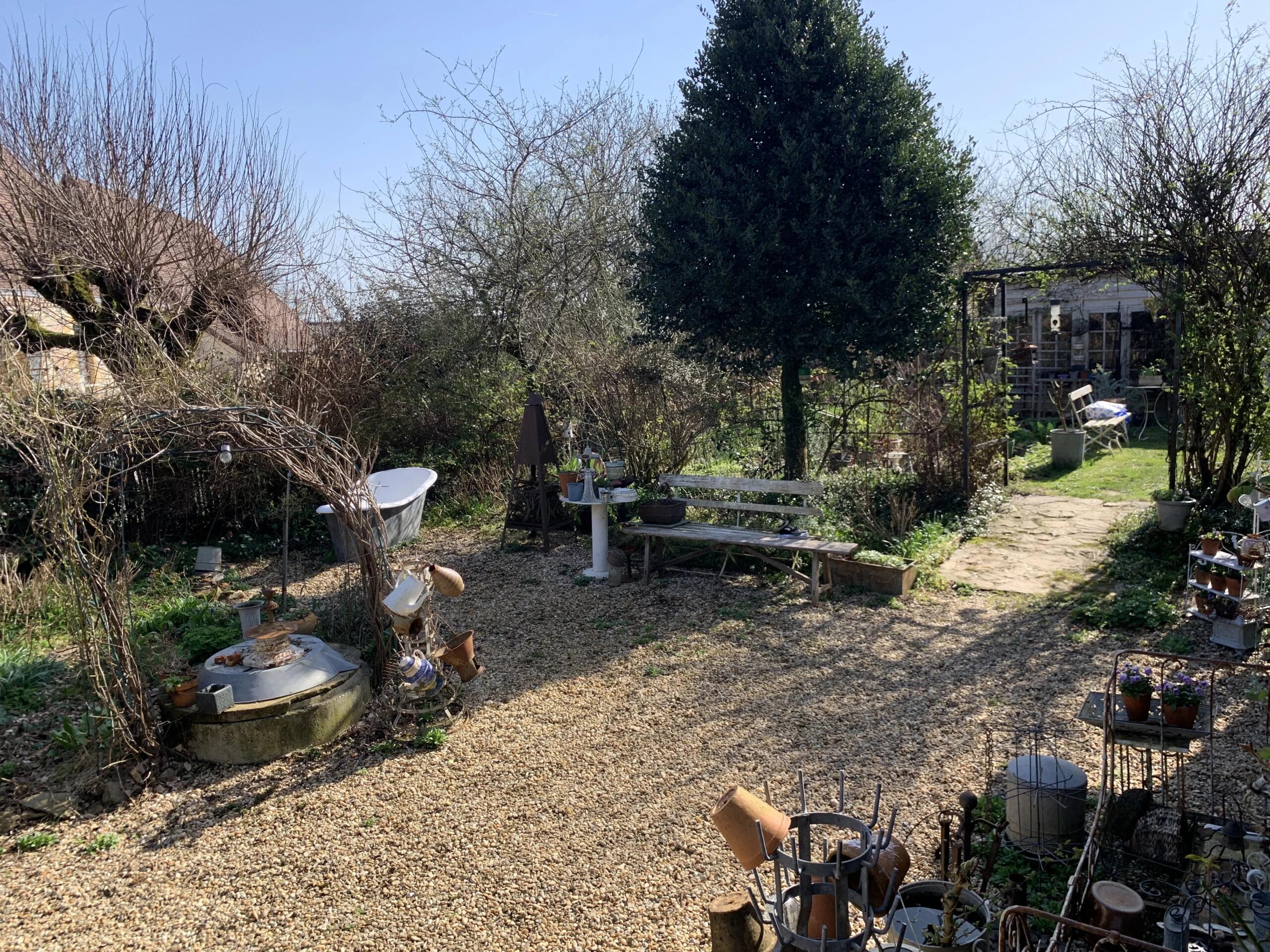 Charming Country Cottage Just Minutes from Amenities, Aquitaine – France – BVI84706