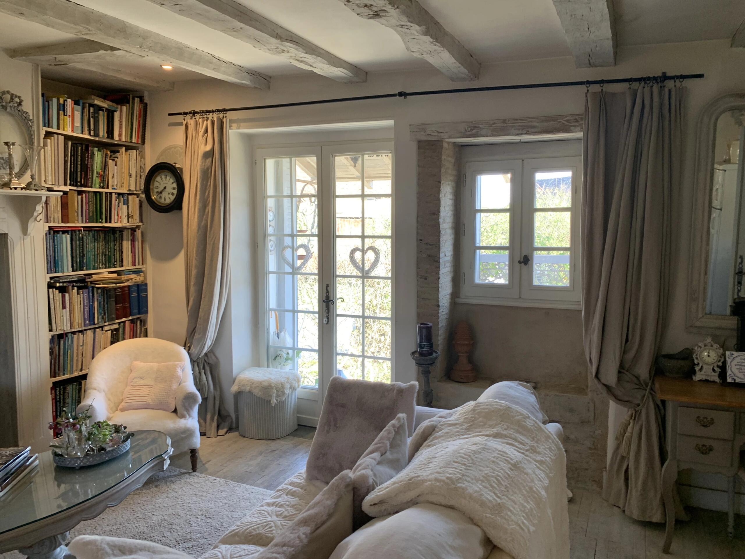 Charming Country Cottage Just Minutes from Amenities, Aquitaine – France – BVI84706