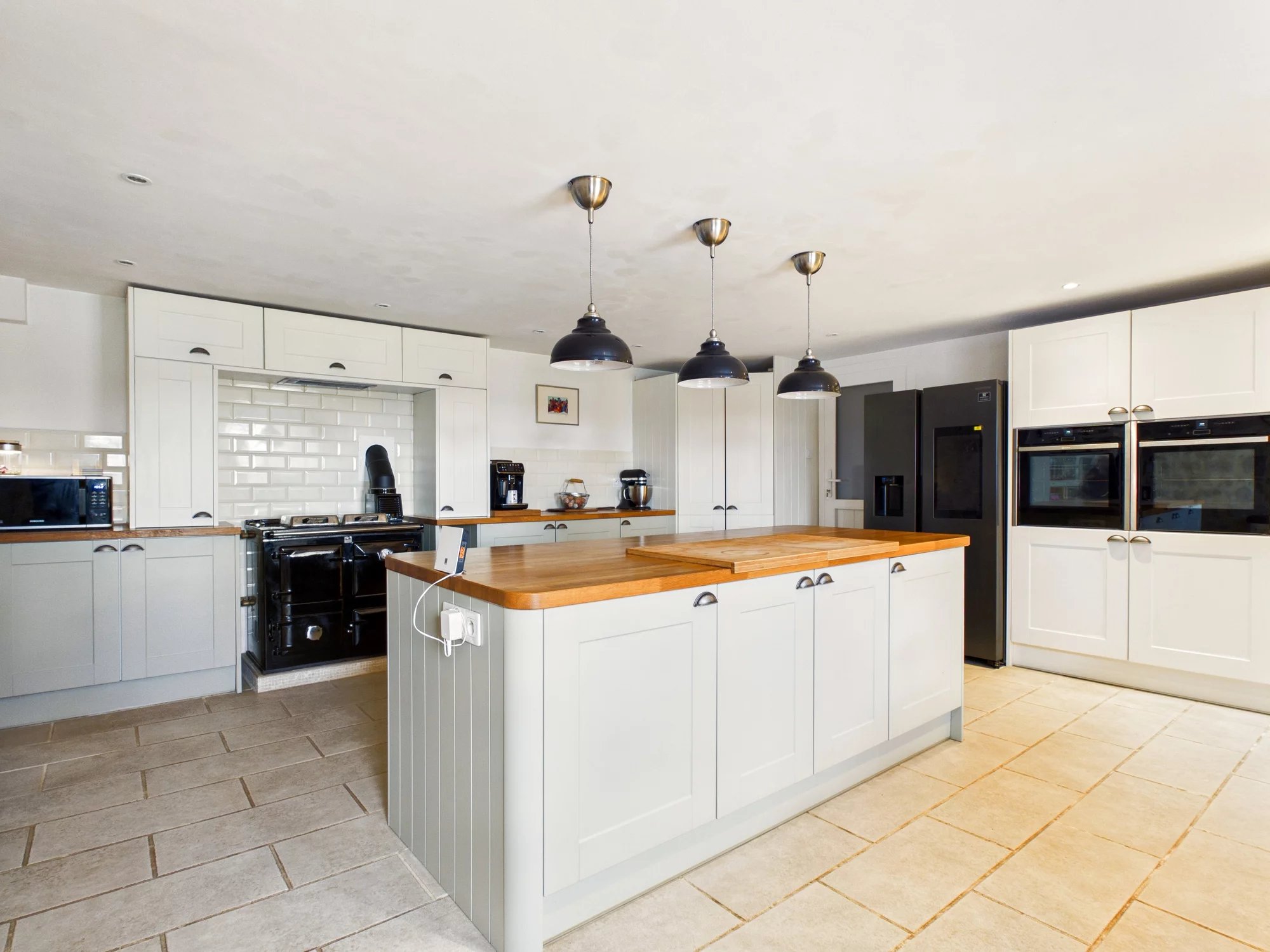 Private estate, 17 hectares, large main house plus three further houses, lake, business opportunities, Limousin – France – BVI85083