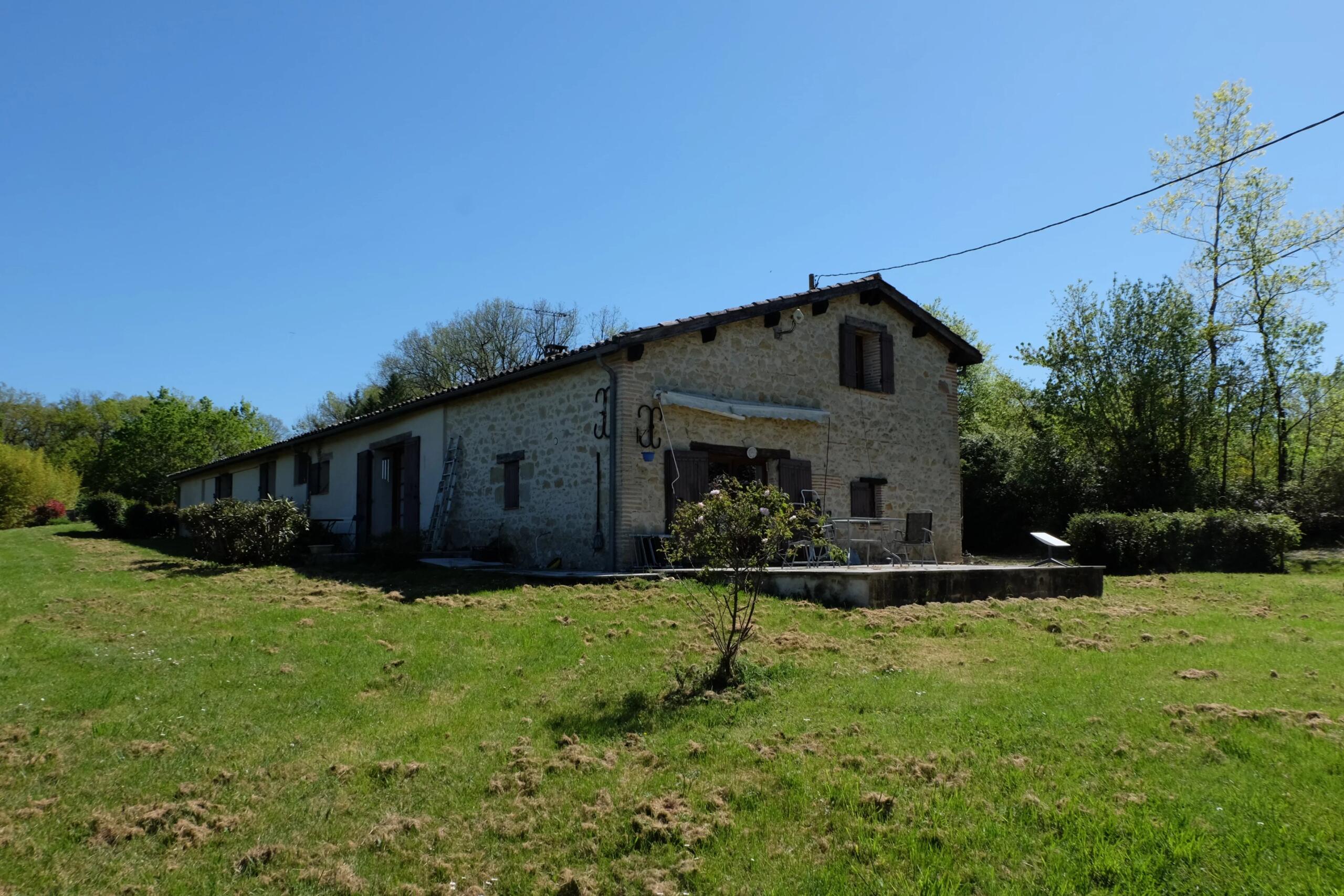 Stone house with swimming pool, Aquitaine – France – BVI84939
