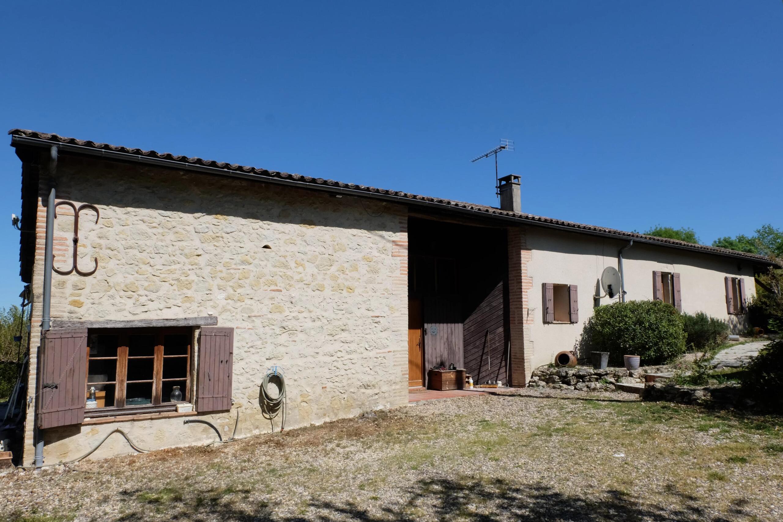 Stone house with swimming pool, Aquitaine – France – BVI84939