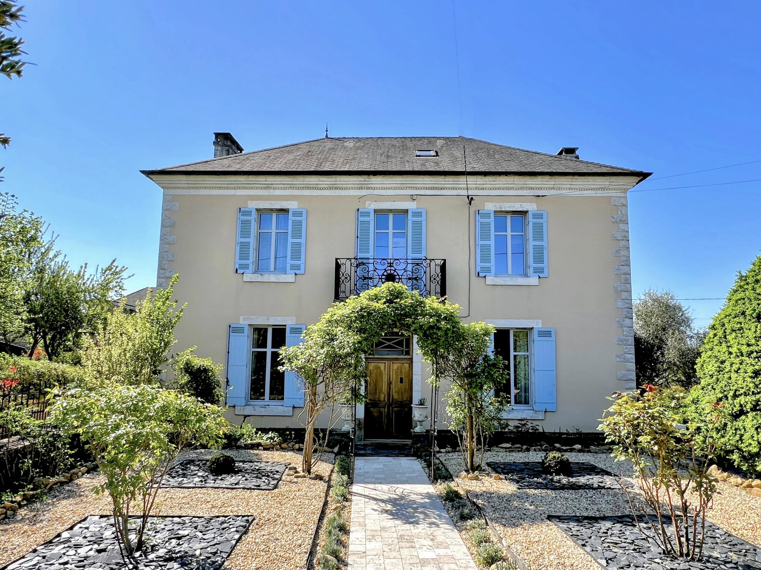 Beautiful fully renovated Maison de Maître, Aquitaine – France – BVI84740