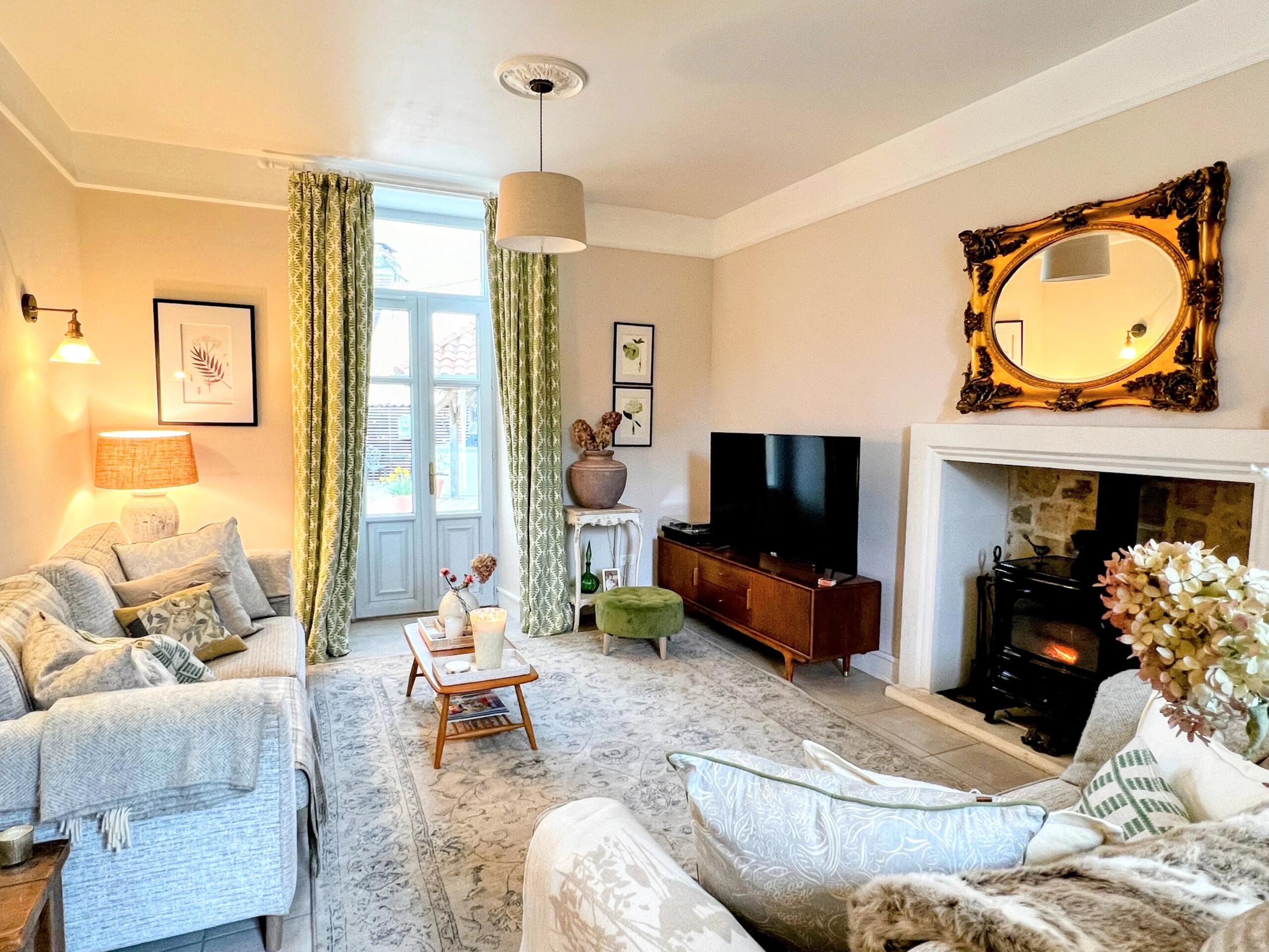 Beautiful fully renovated Maison de Maître, Aquitaine – France – BVI84740