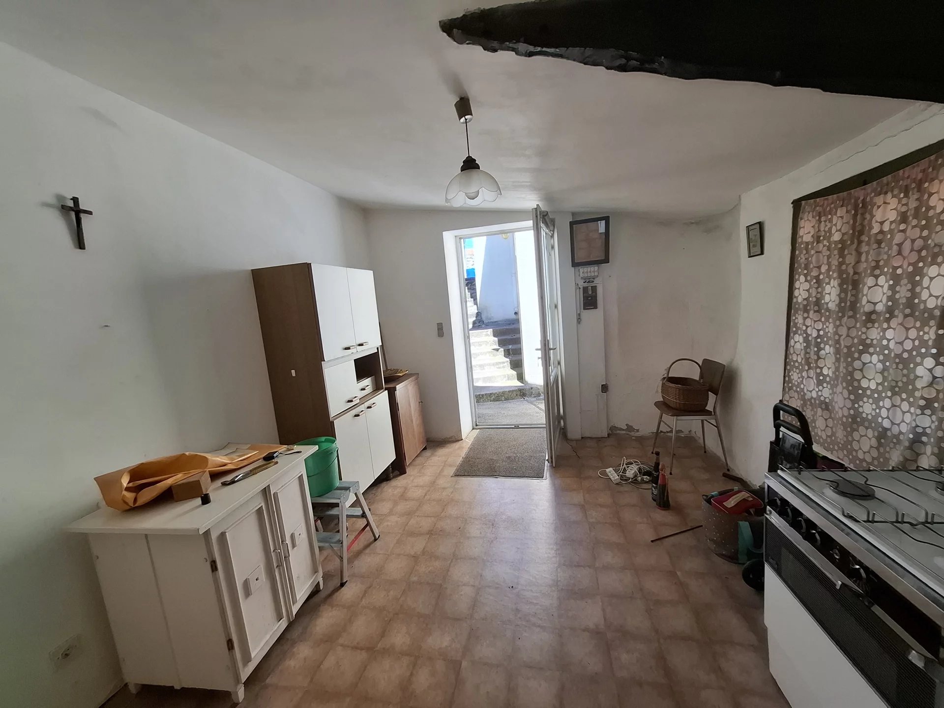 Ideal renovation project in pleasant village setting, Poitou-Charentes – France – BVI77900