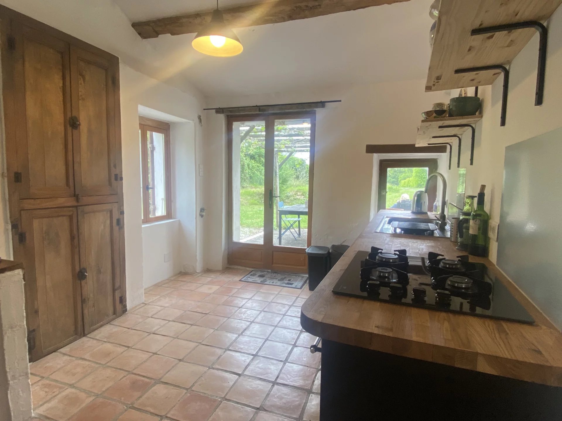 Lovely bijou cottage within walking distance to a boulangerie, Aquitaine – France – BVI80938