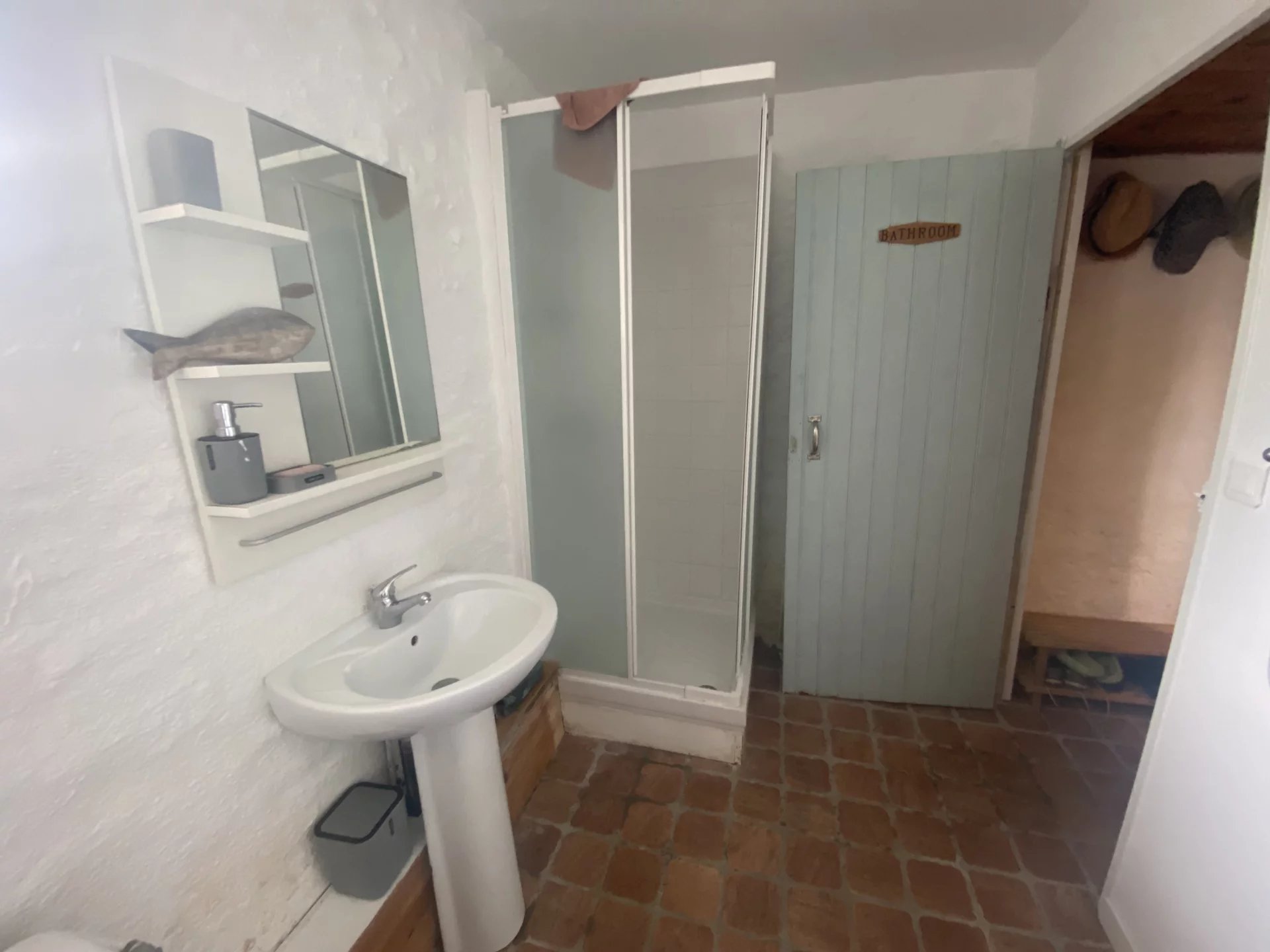 Lovely bijou cottage within walking distance to a boulangerie, Aquitaine – France – BVI80938