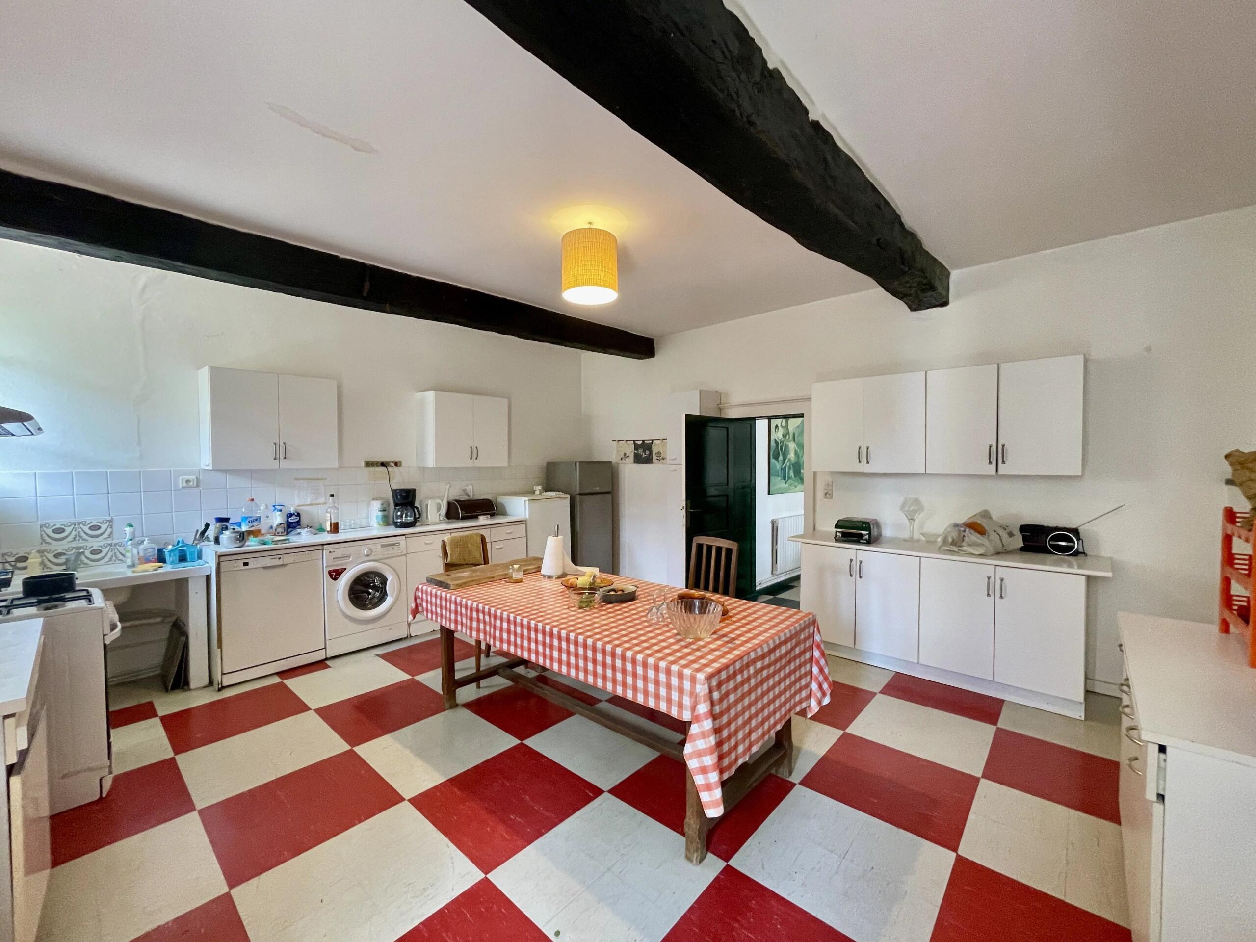 Large stone property with pool, Aquitaine – France – BVI72078