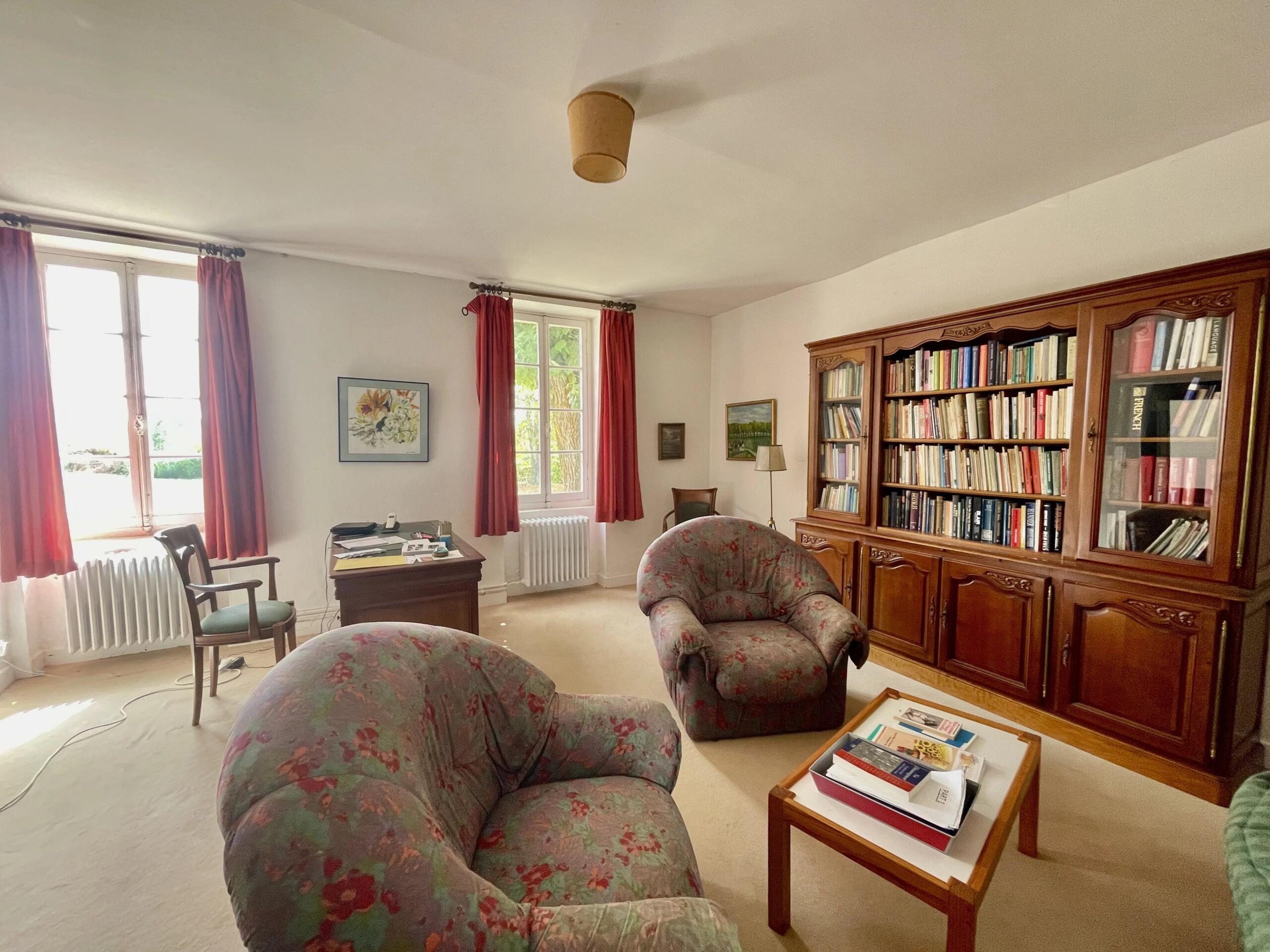 Large stone property with pool, Aquitaine – France – BVI72078