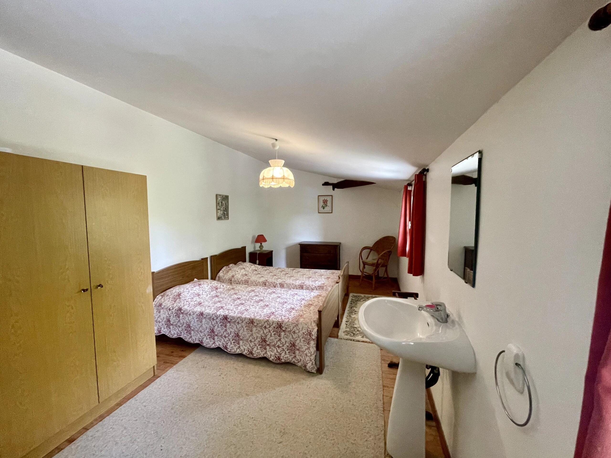 Large stone property with pool, Aquitaine – France – BVI72078