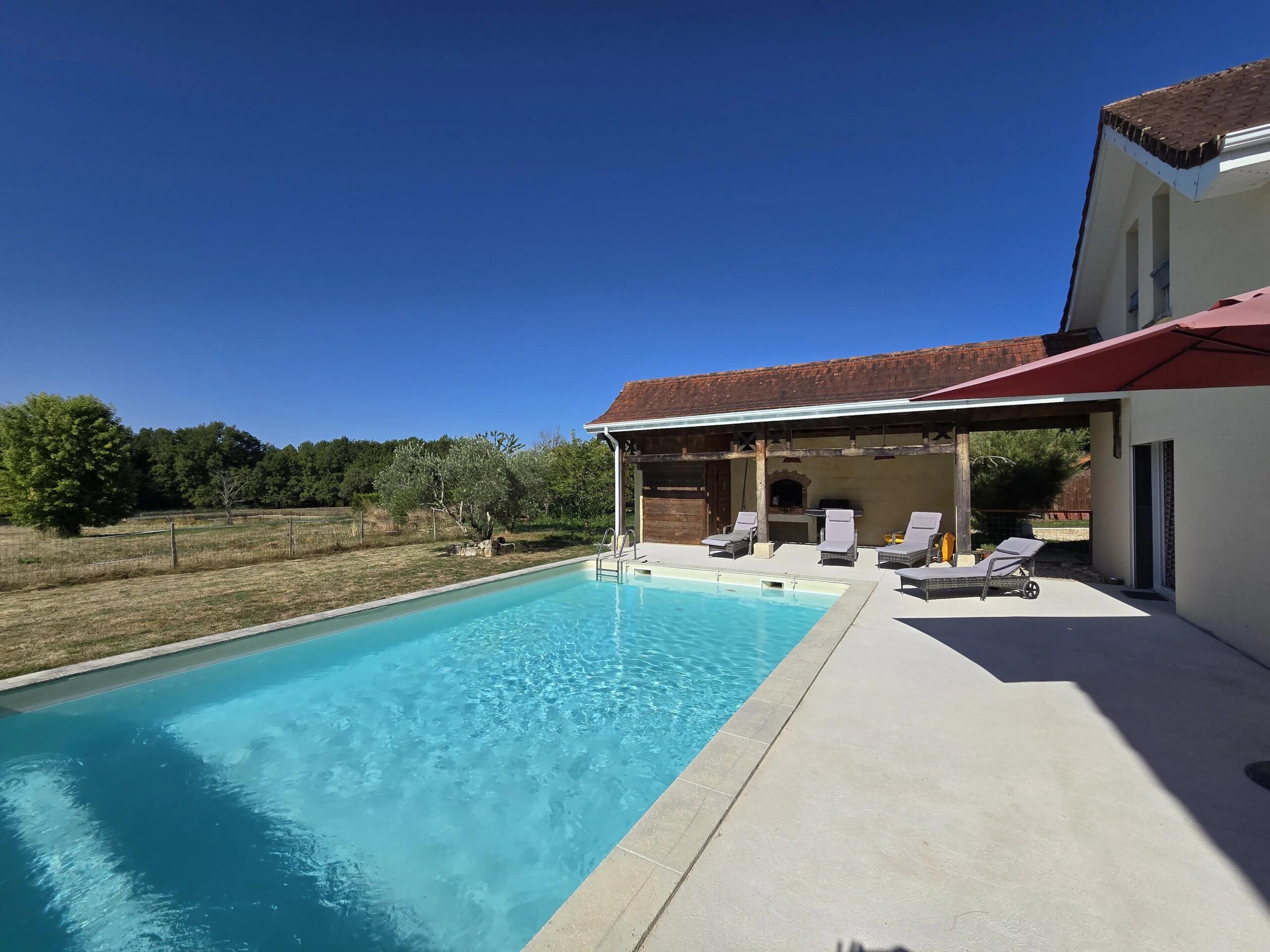 Recently-built 5-7 bedroom house with guest annexe, barn and pasture, Aquitaine – France – BVI77146