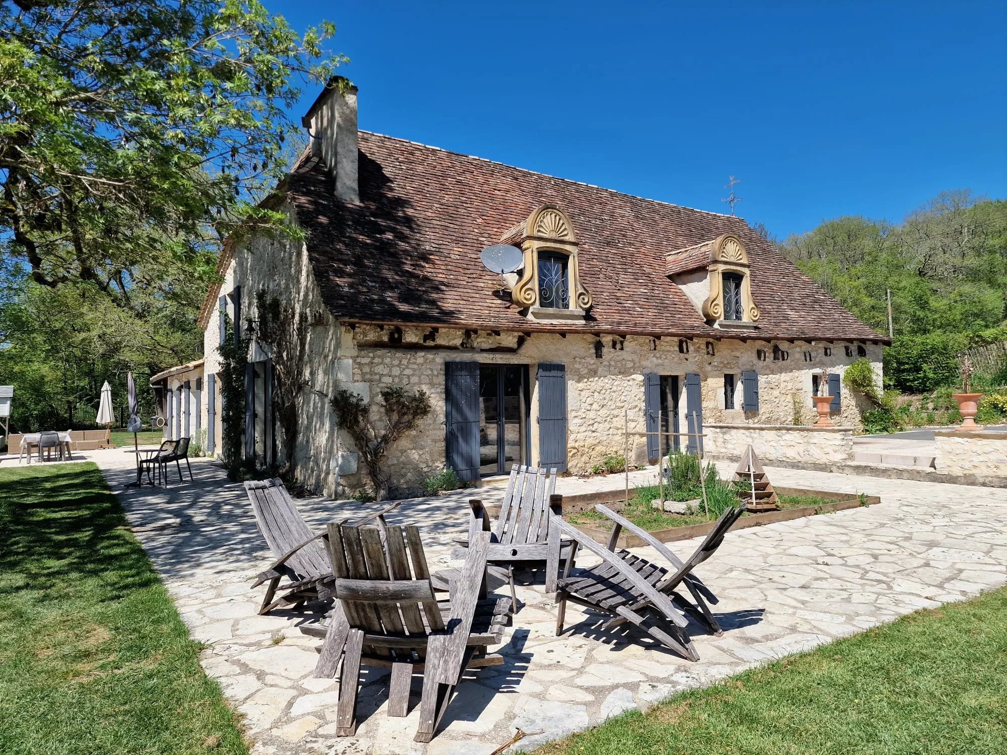 A Little Gem!  5 bedroom mill house in idyllic location near Bergerac, Aquitaine – France – BVI58660