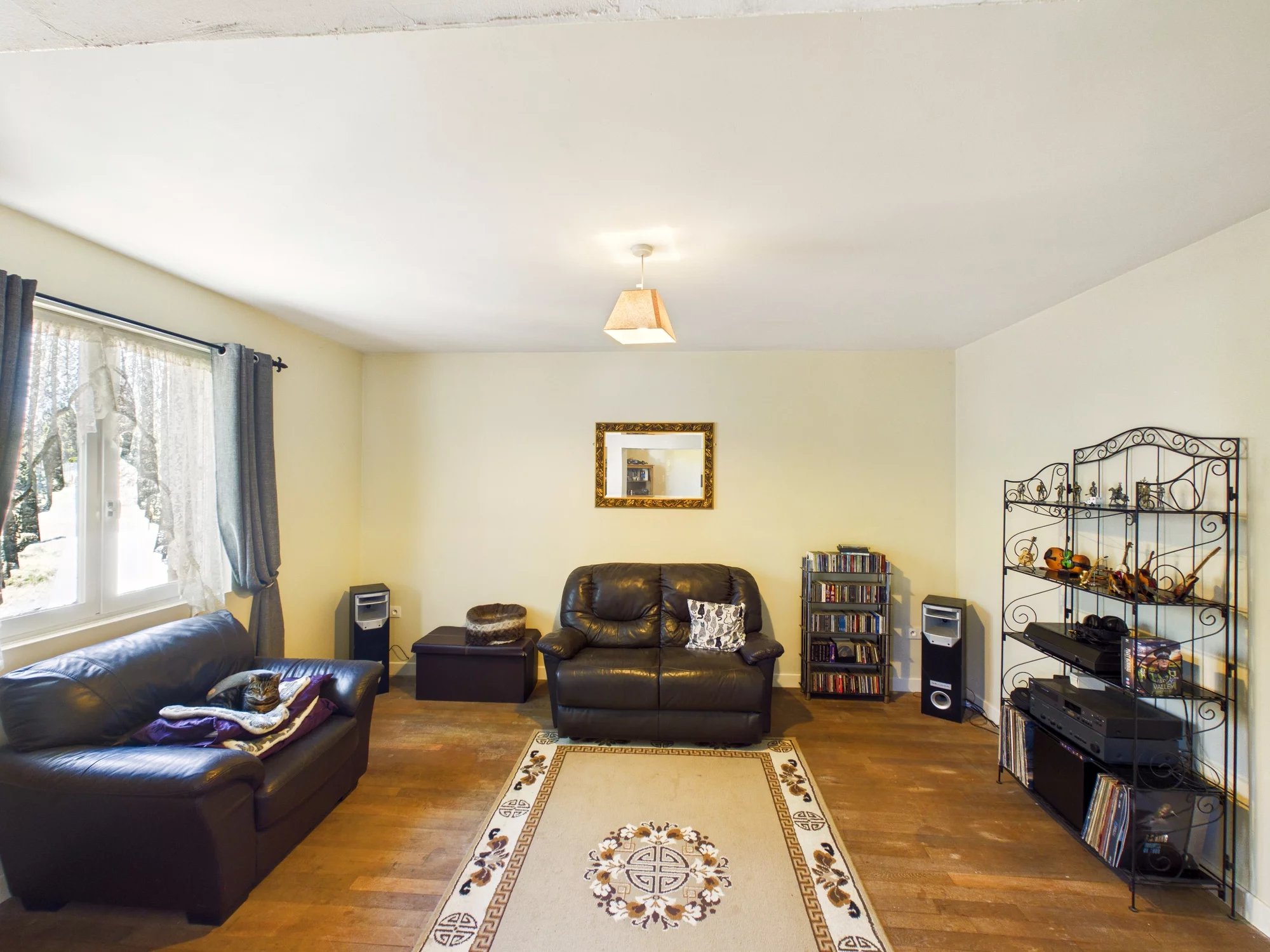 Spacious detached village home with 3 bedrooms and outbuildings, Aquitaine – France – BVI77397