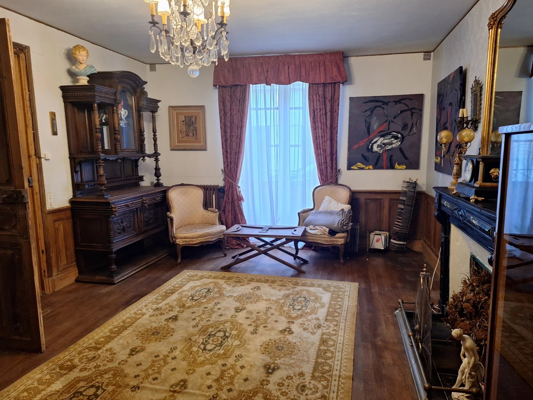 Stylish town house with six bedrooms, Poitou-Charentes – France – BVI79862