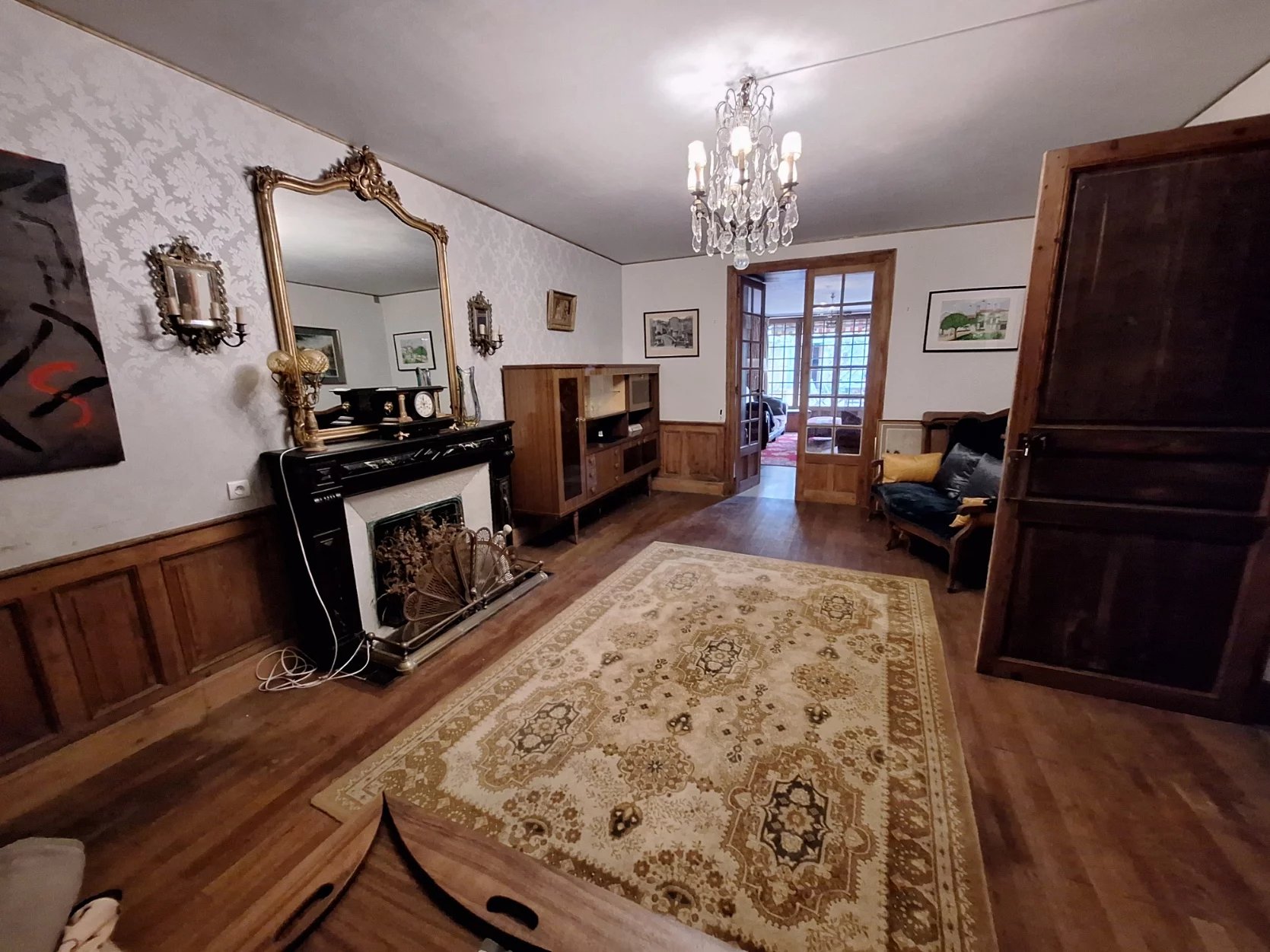 Stylish town house with six bedrooms, Poitou-Charentes – France – BVI79862