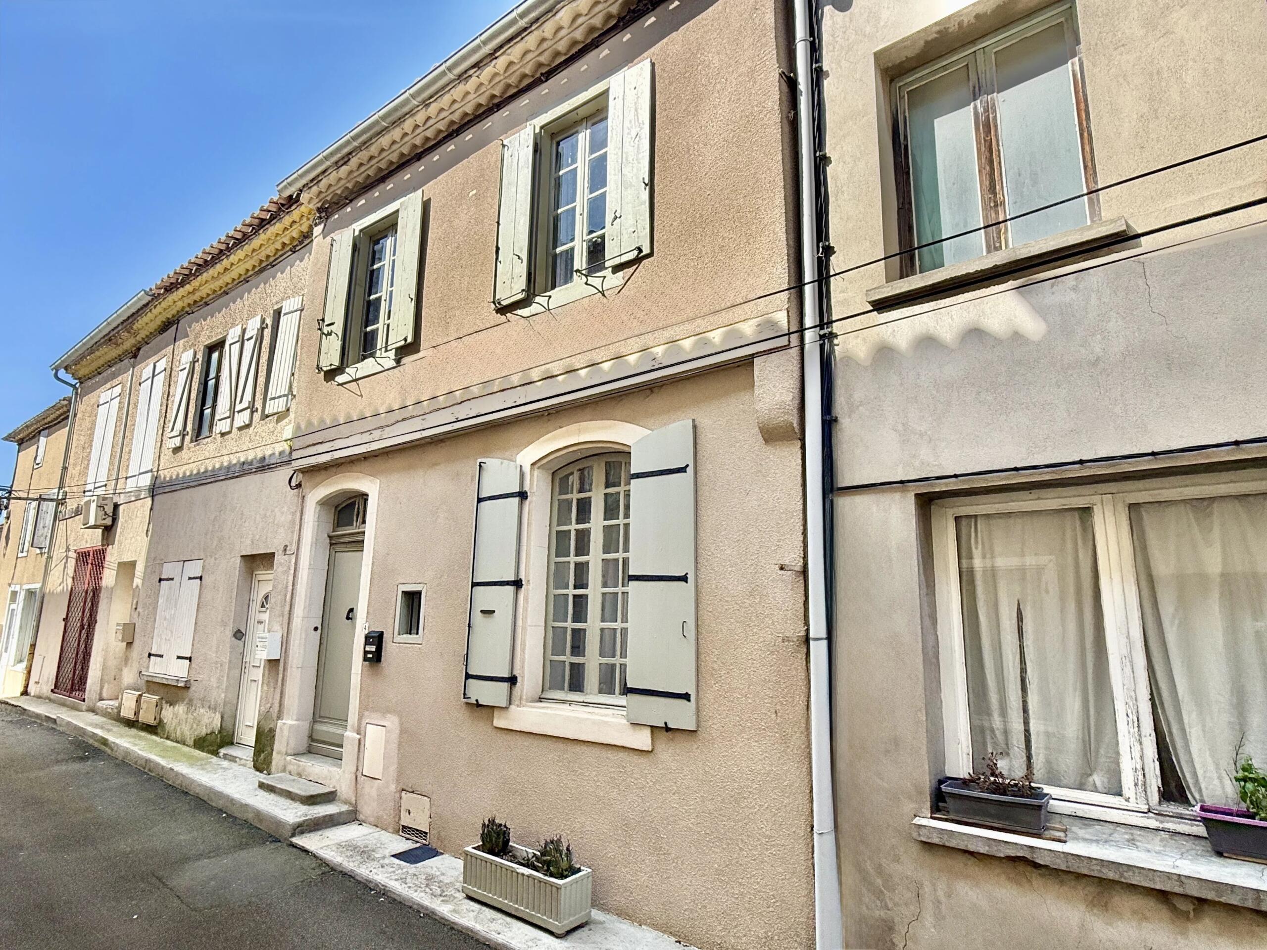 Historic house in the centre with garden, Languedoc-Roussillon – France – BVI84511