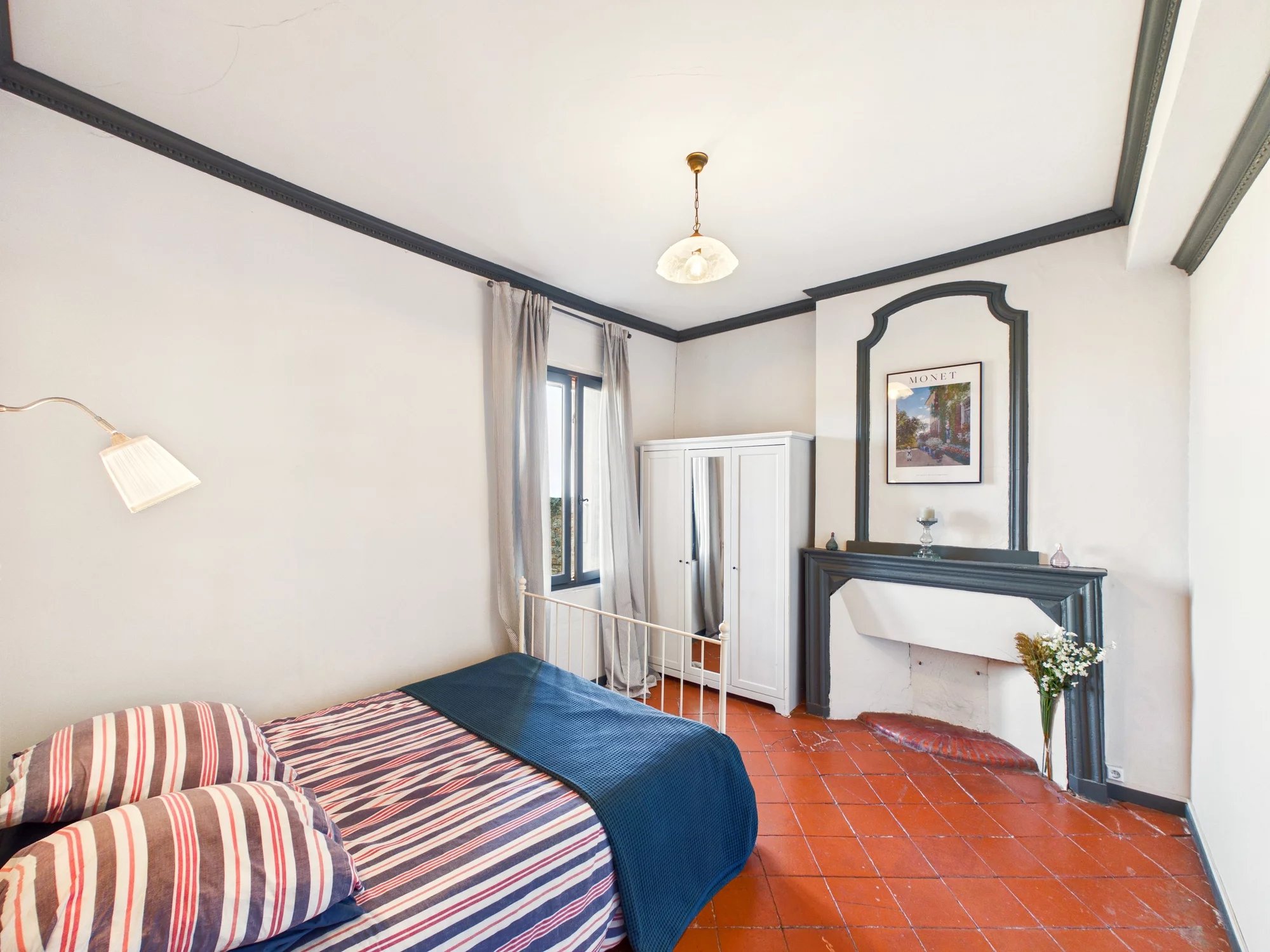 Historic house in the centre with garden, Languedoc-Roussillon – France – BVI84511