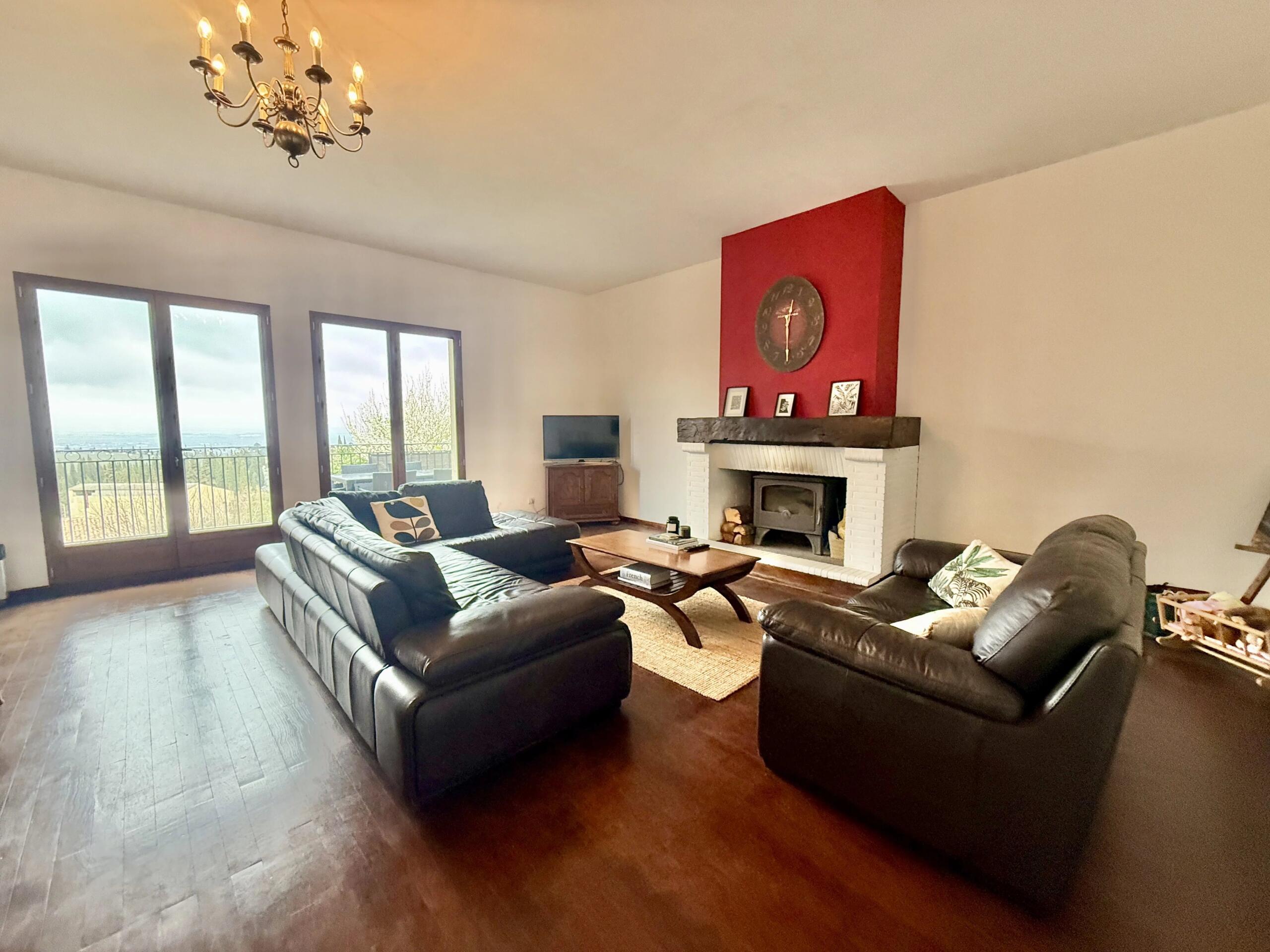 Historic house in the centre with garden, Languedoc-Roussillon – France – BVI84511