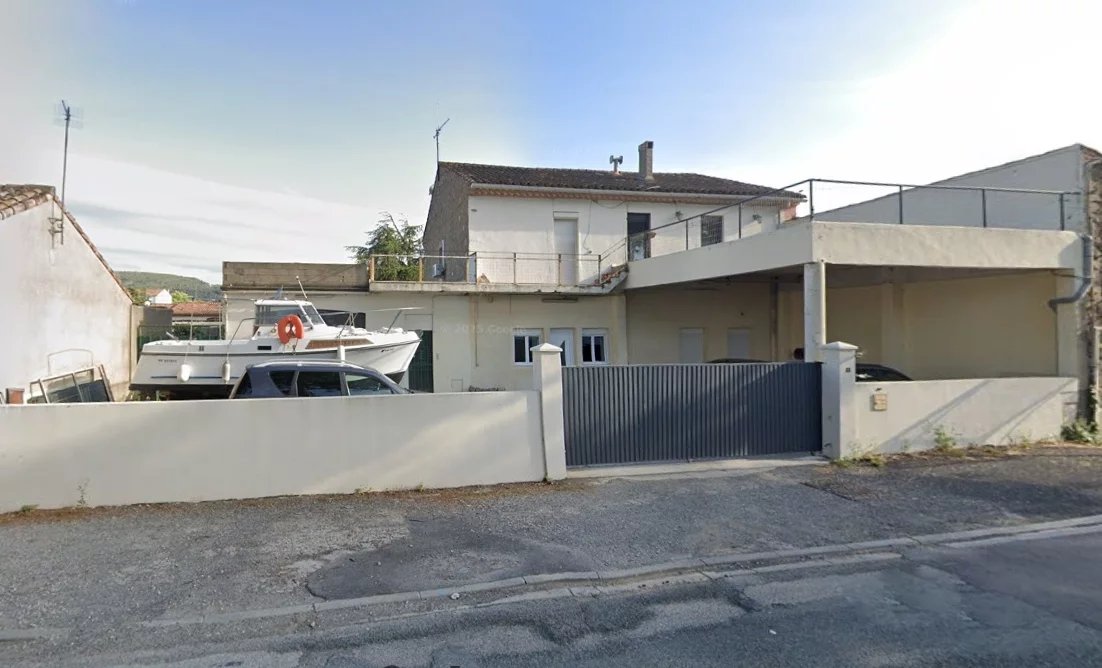Renovated large house with great potential for business activity – Strategic location between Carcassonne and Narbonne, Languedoc-Roussillon – France – BVI80152