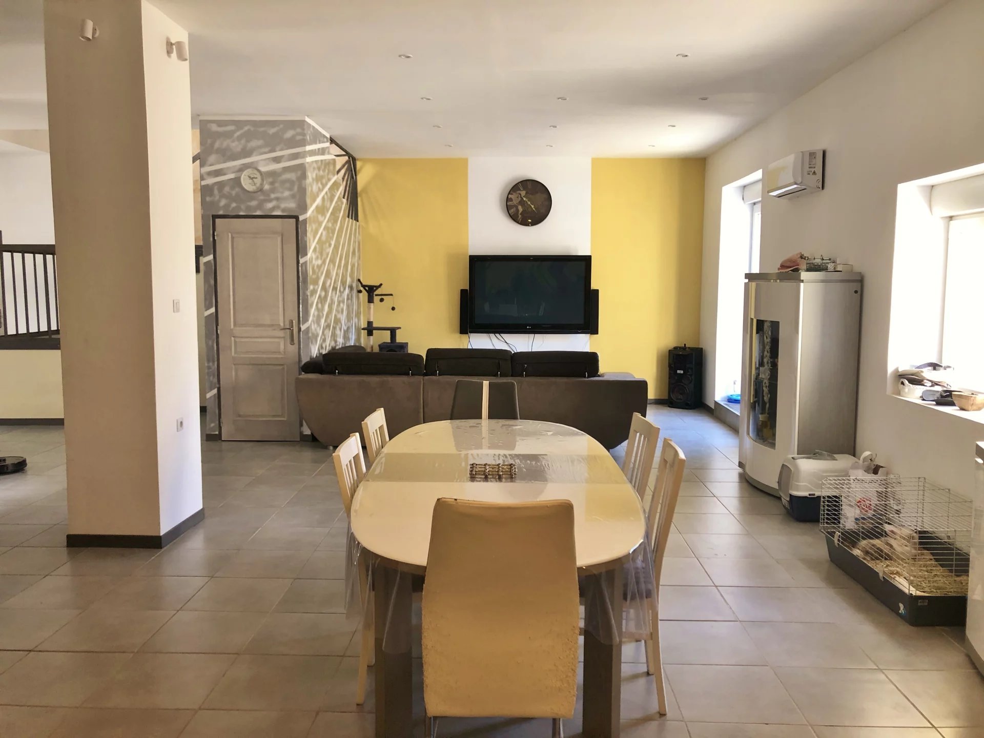 Renovated large house with great potential for business activity – Strategic location between Carcassonne and Narbonne, Languedoc-Roussillon – France – BVI80152