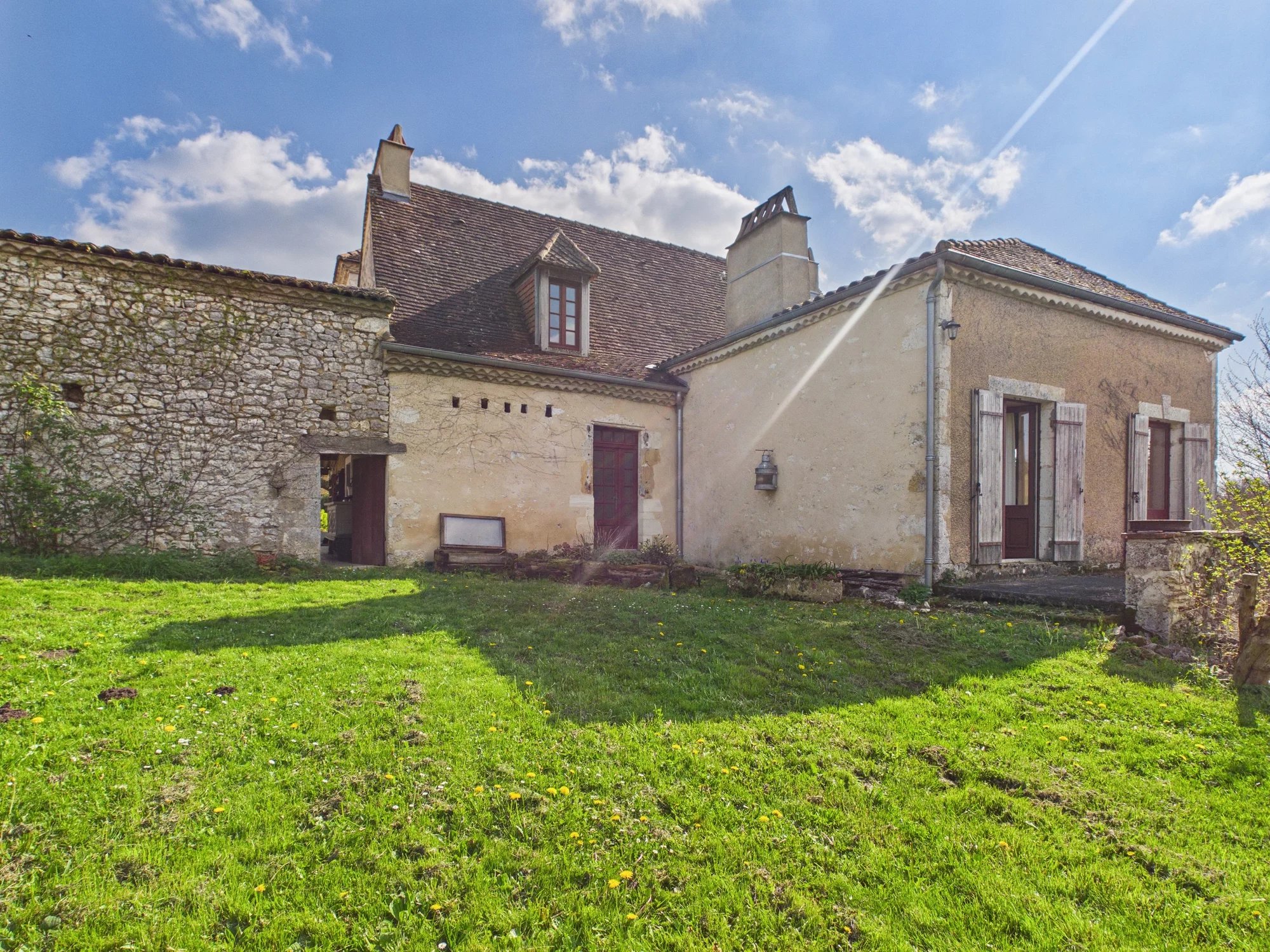 Three Houses set in a peaceful location yet close to a Beautiful Bastide Town, Aquitaine – France – BVI78224