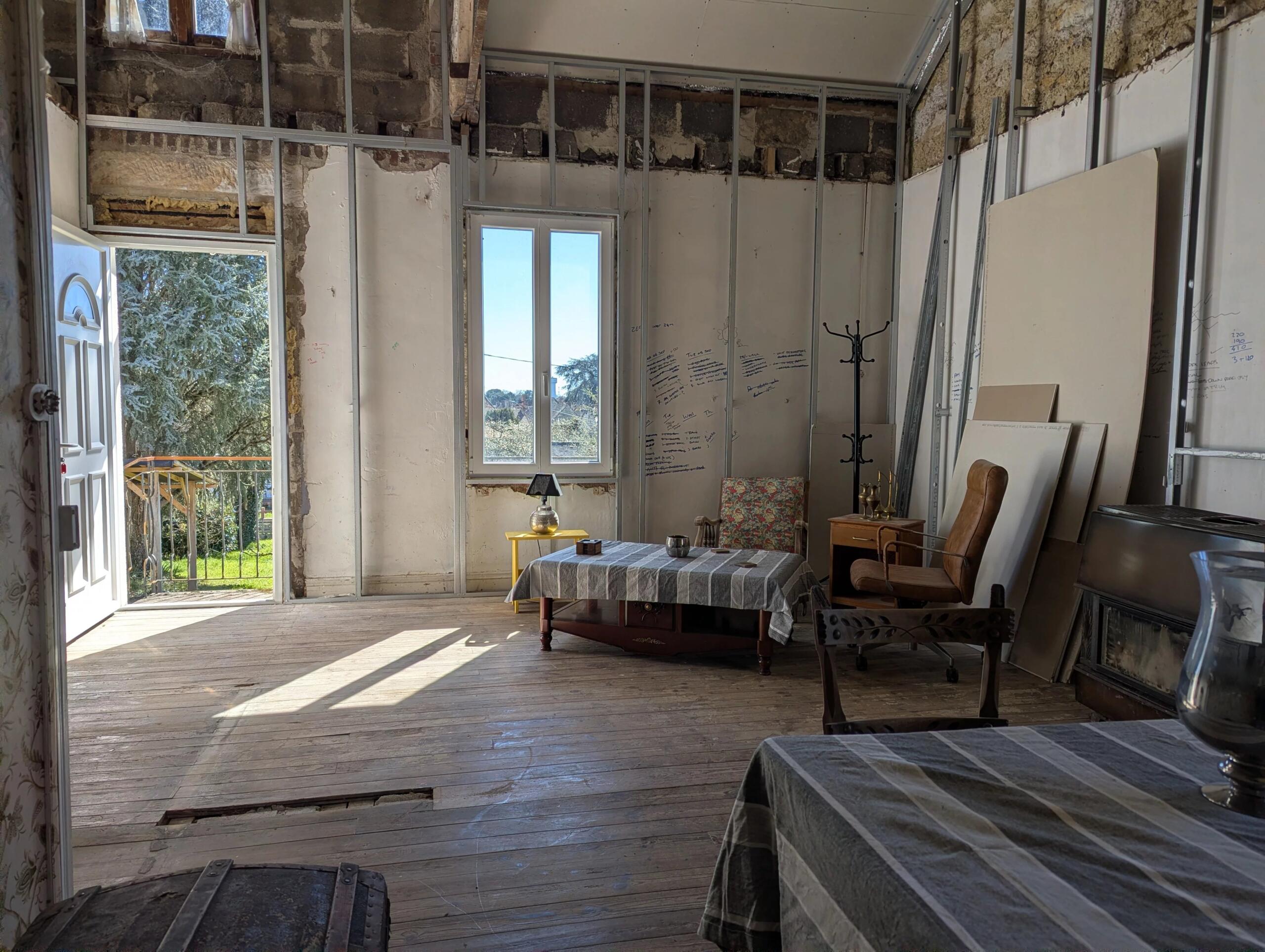 Cute 2 bedroom village property to finish, Poitou-Charentes – France – BVI83618