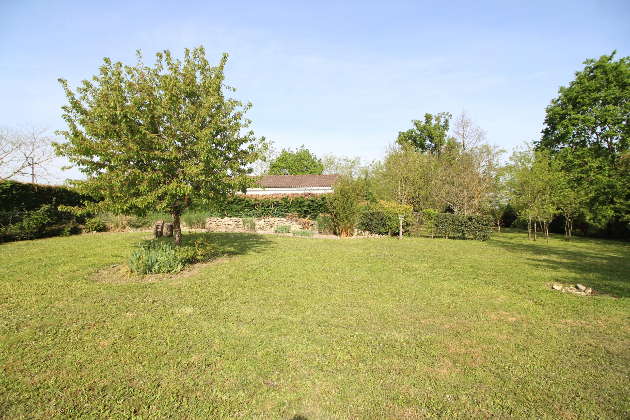 Character village house with garden, Poitou-Charentes – France – BVI85058