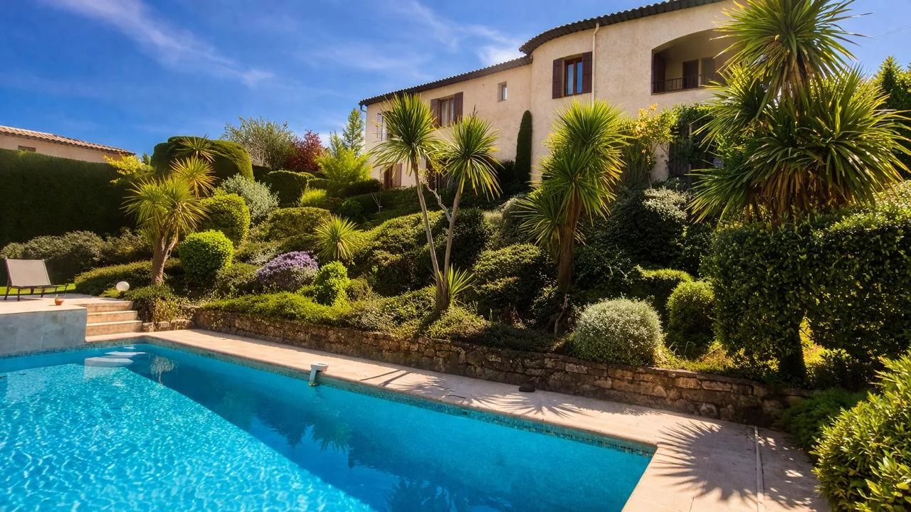 2 bedroom villa in Le Rouret, Alpes-Maritimes, France