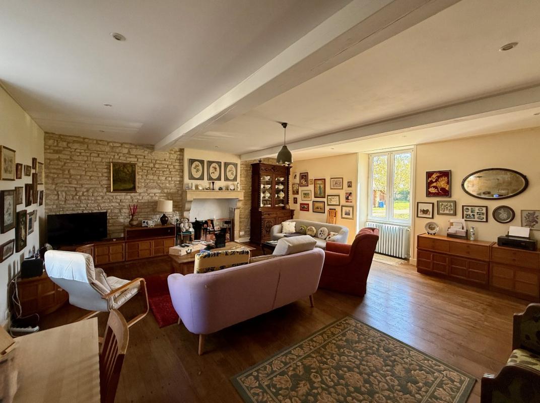 4 bedroom maison in Sainte Soline, Deux-Sèvres, France