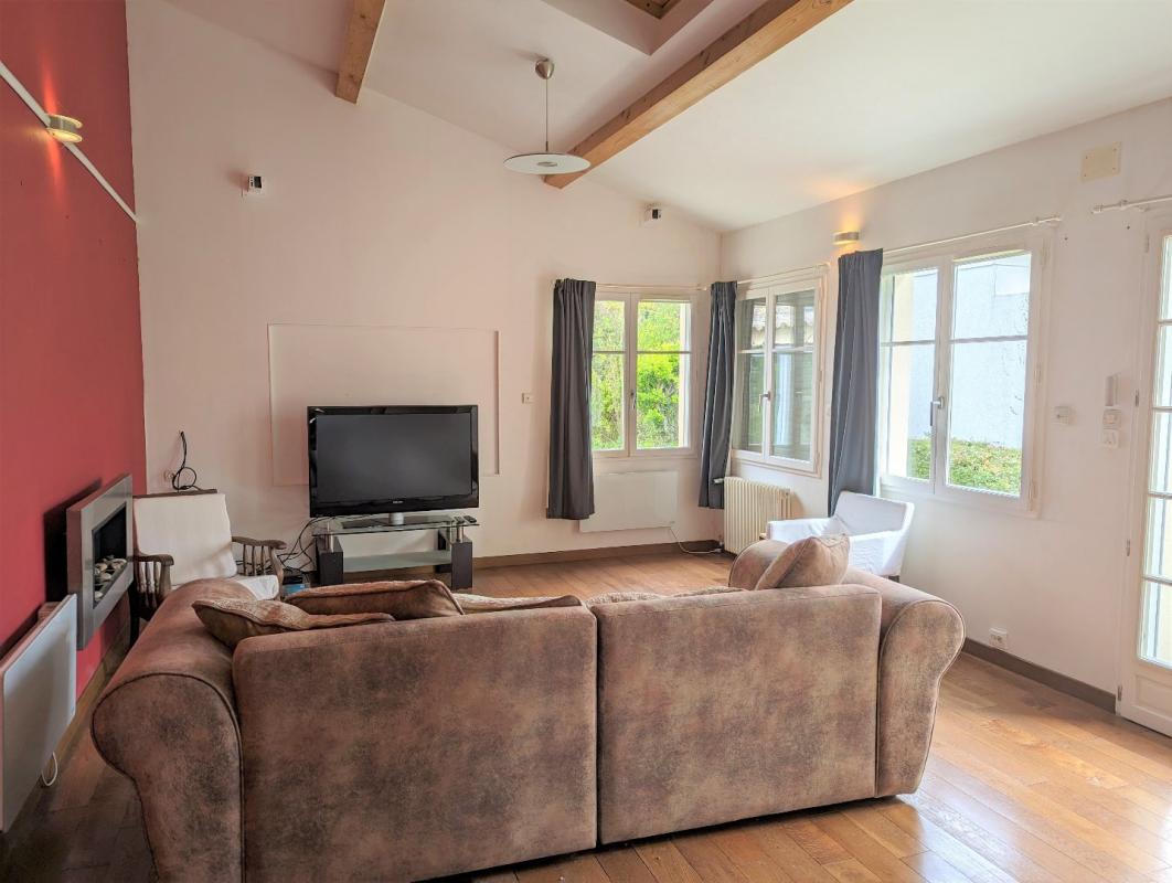 3 bedroom maison de ville in Saint Jean D’angely, Charente-Maritime, France