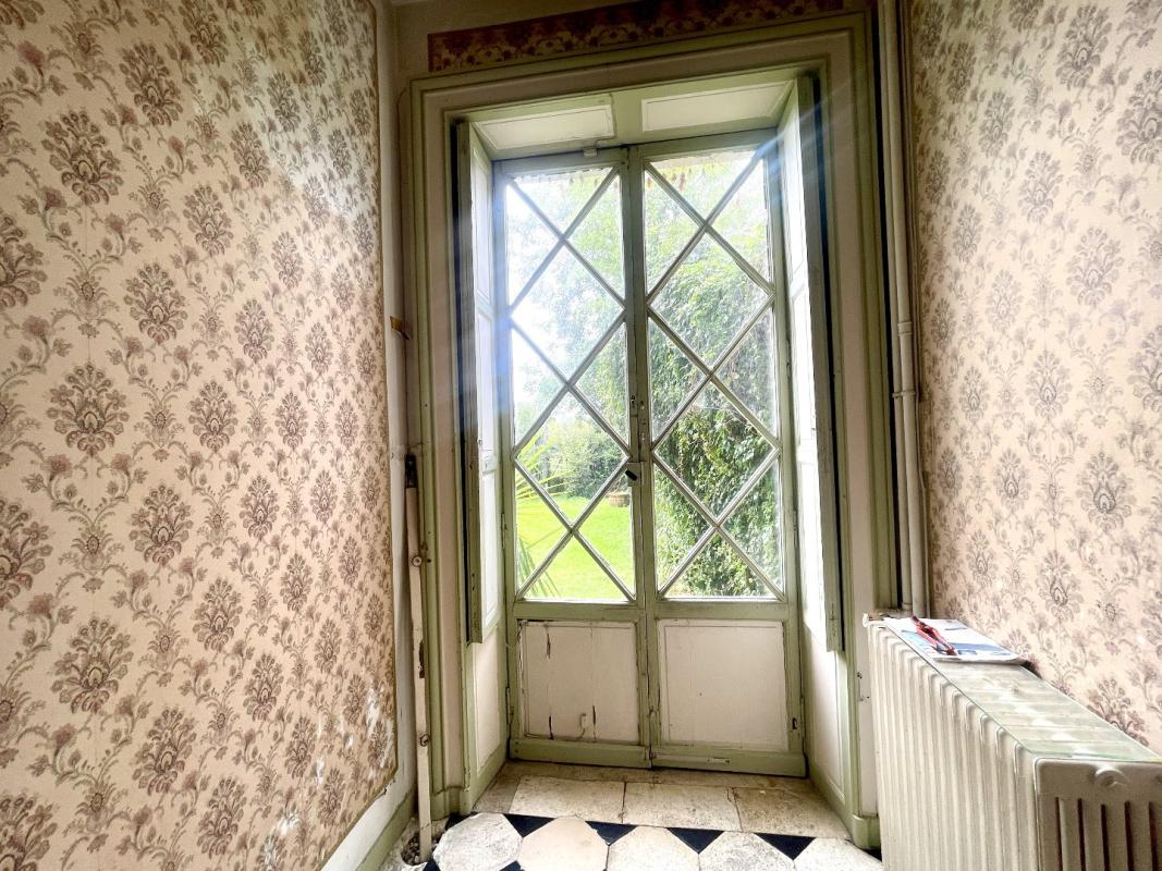 5 bedroom hotel particulier in Saintes, Charente-Maritime, France