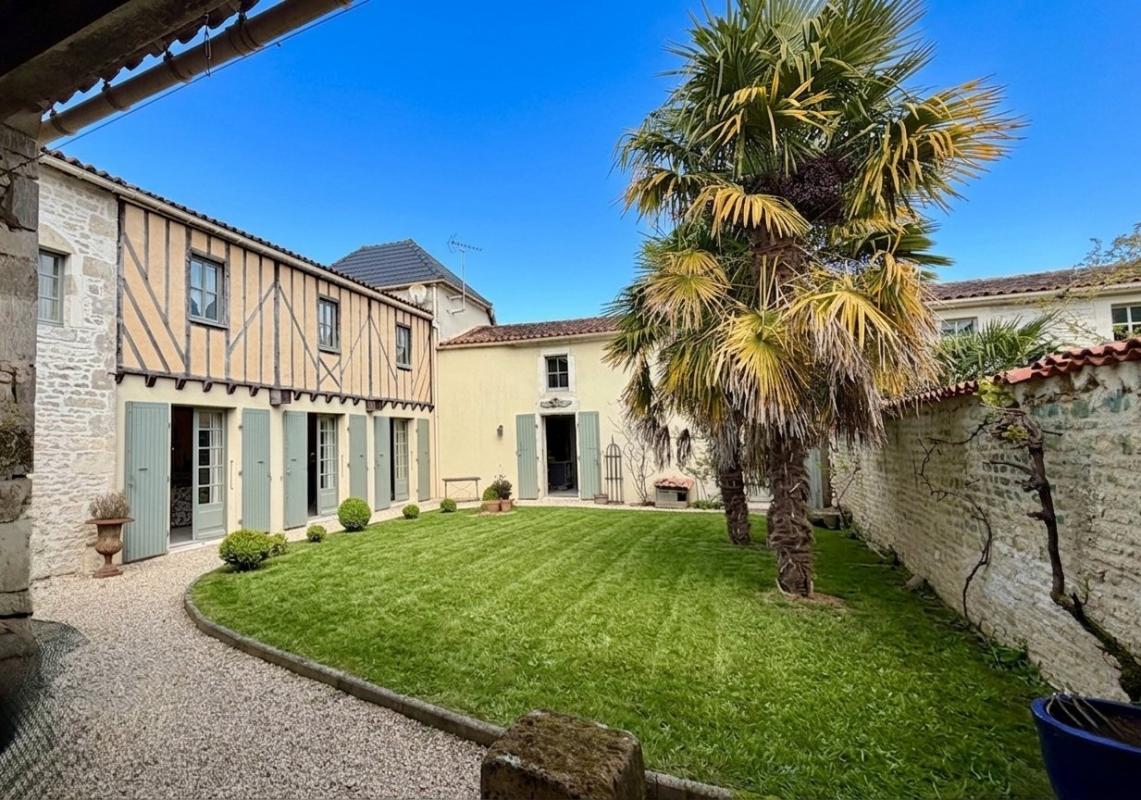 4 bedroom propriete in Haimps, Charente-Maritime, France