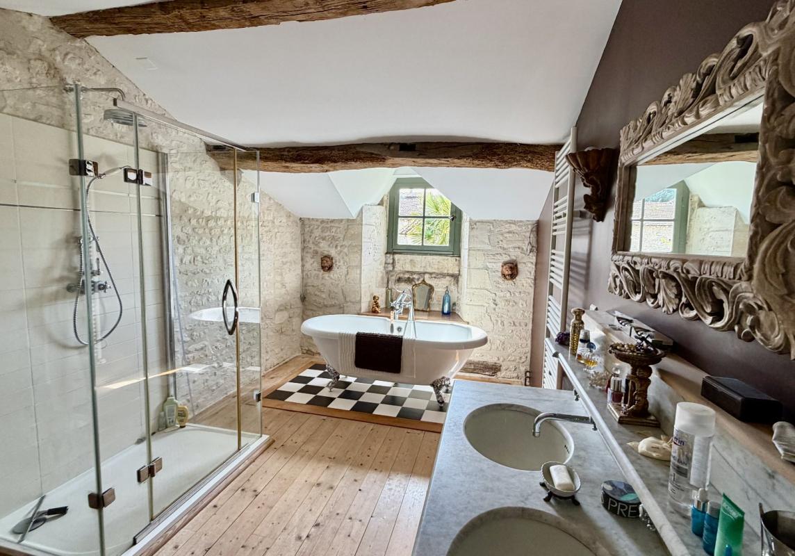 4 bedroom propriete in Haimps, Charente-Maritime, France
