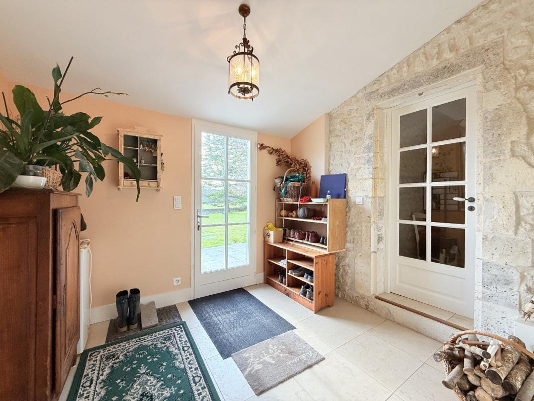 3 bedroom maison in Brossac, Charente, France