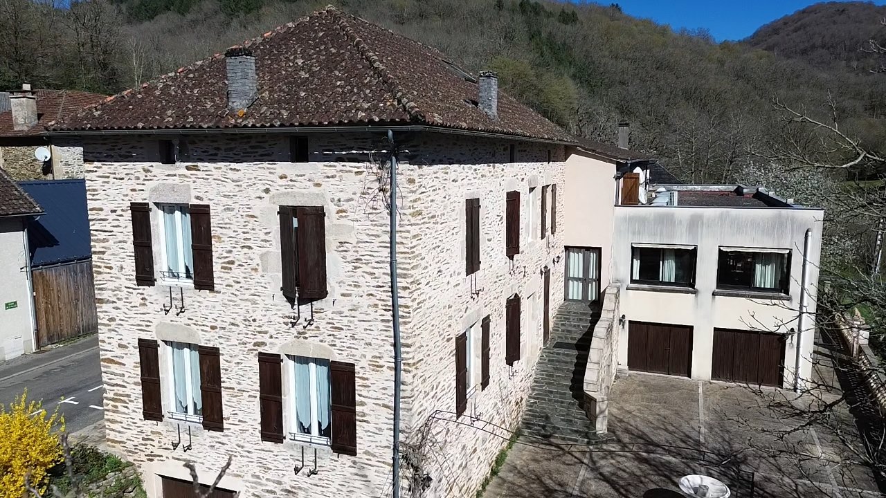 13 bedroom gite in Latouille Lentillac, Lot, France