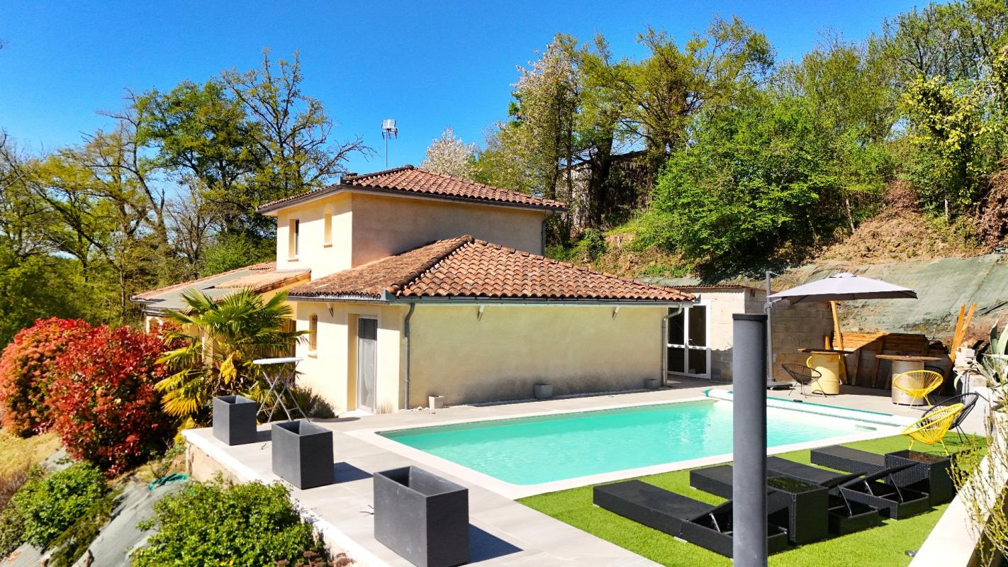 3 bedroom maison individuelle in Aubin, Aveyron, France