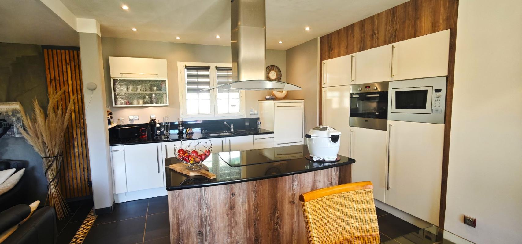 3 bedroom maison individuelle in Aubin, Aveyron, France