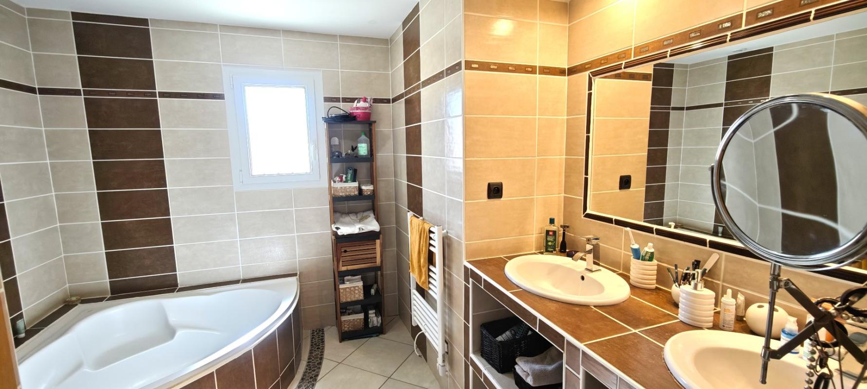 3 bedroom maison individuelle in Aubin, Aveyron, France