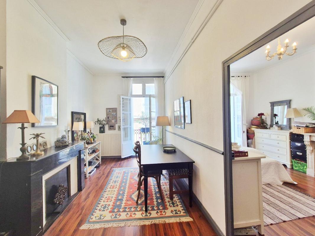 2 bedroom appartement bourgeois in Beziers, Hérault, France