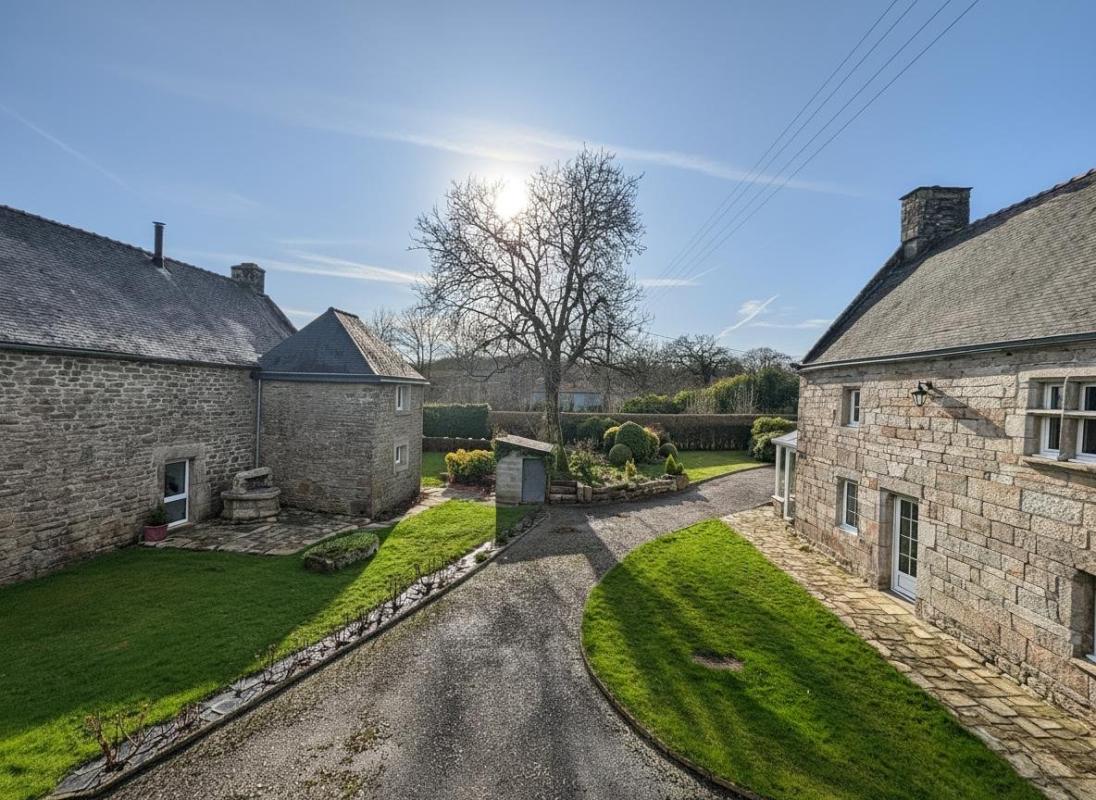 7 bedroom corps de ferme in Scaer, Finistère, France