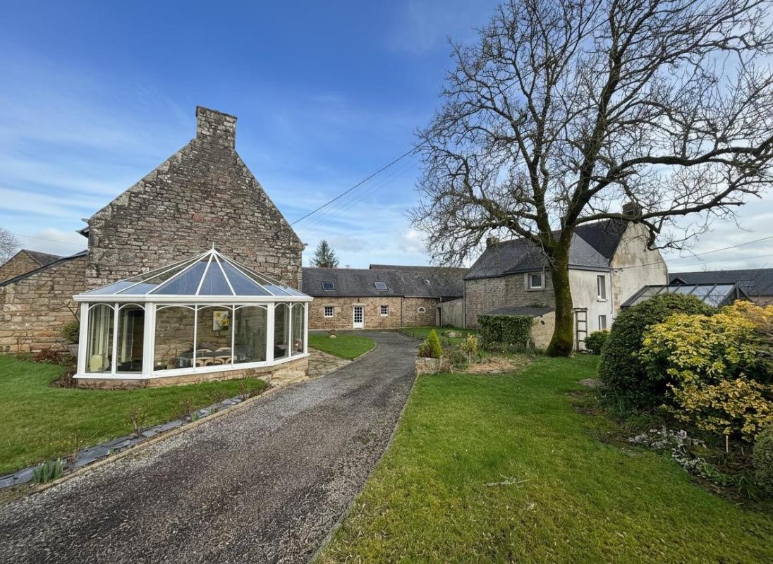 7 bedroom corps de ferme in Scaer, Finistère, France