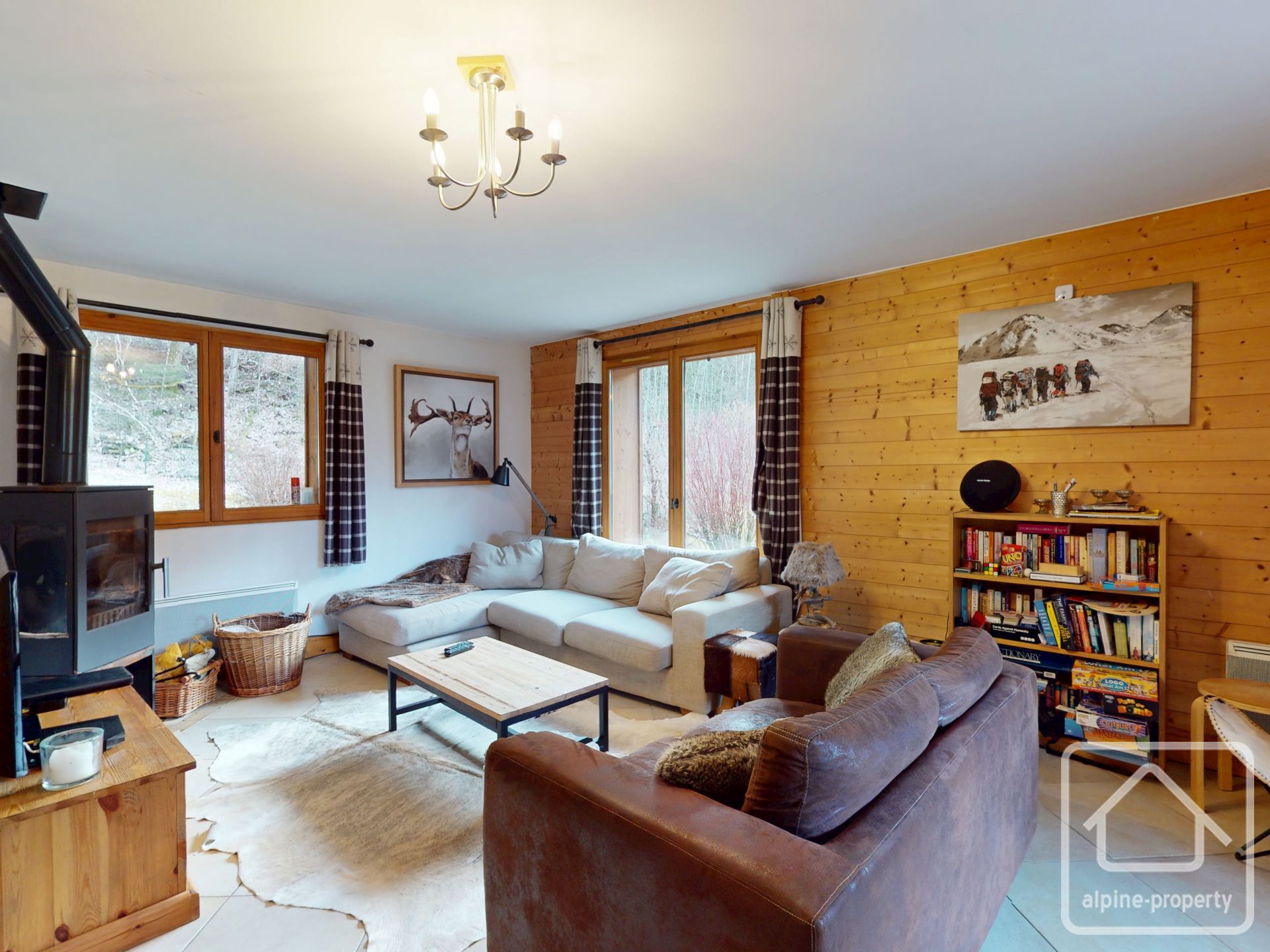 A Delightful 4-bedroom Chalet With Garage, Large Terrace, And Garden – PANTOUFLES