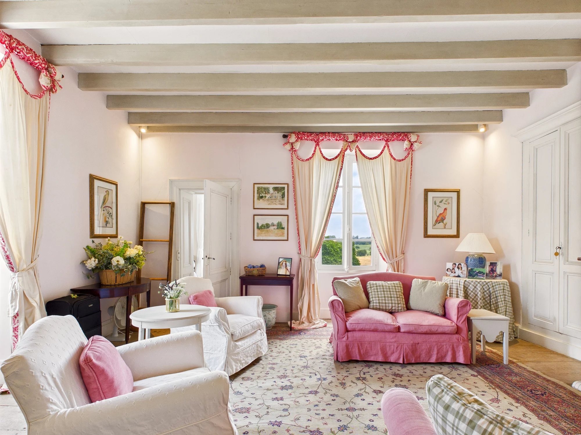 Elegant French Manor with Tower Bedrooms, Guest Cottage and Pool, Aquitaine – France – BVI81303